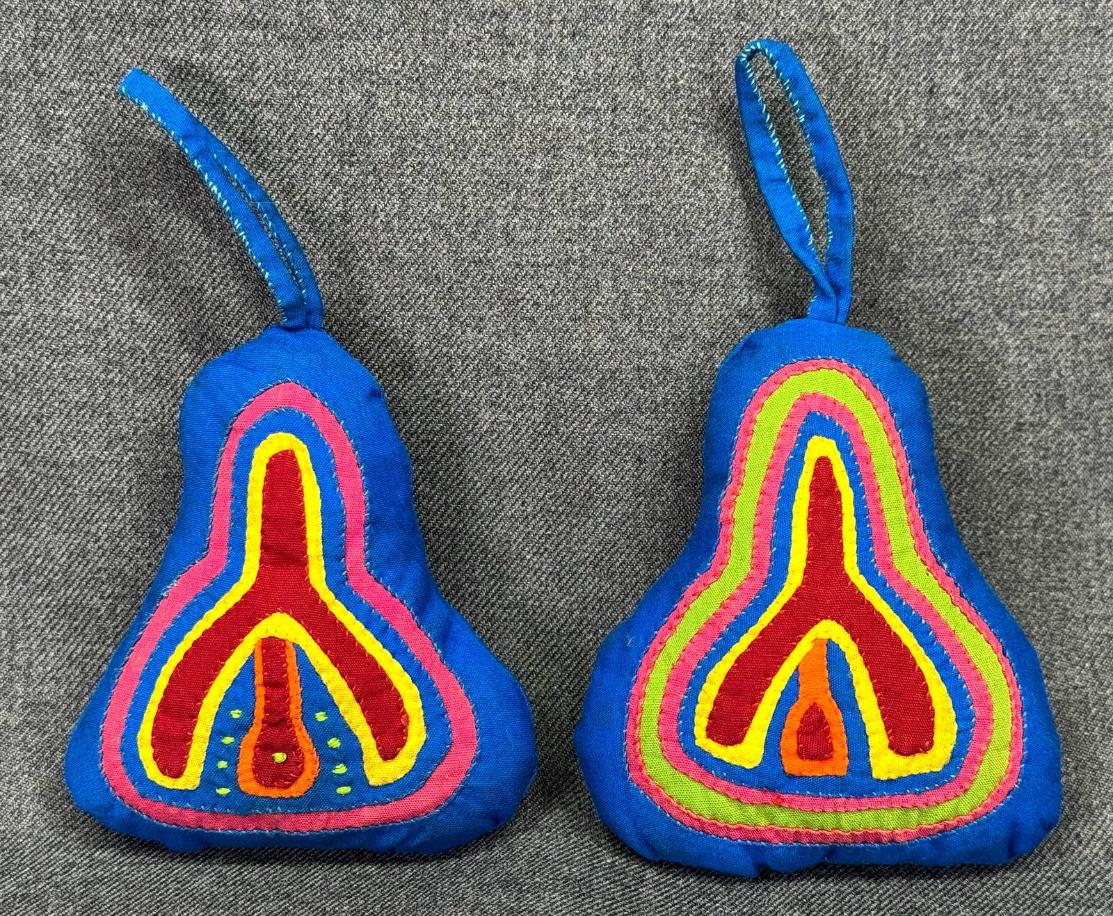 Vintage Mola Art Kuna Panama assorted pear shaped ornaments.: IN HOUSE FLAT SHIPPING & HANDLING COST WITHIN ALL THE U.S. : $7 To bypass LiveShipping, and use our In-House shipping service for $7 or shipping combined for multiple lots, please select “Arrange Yo