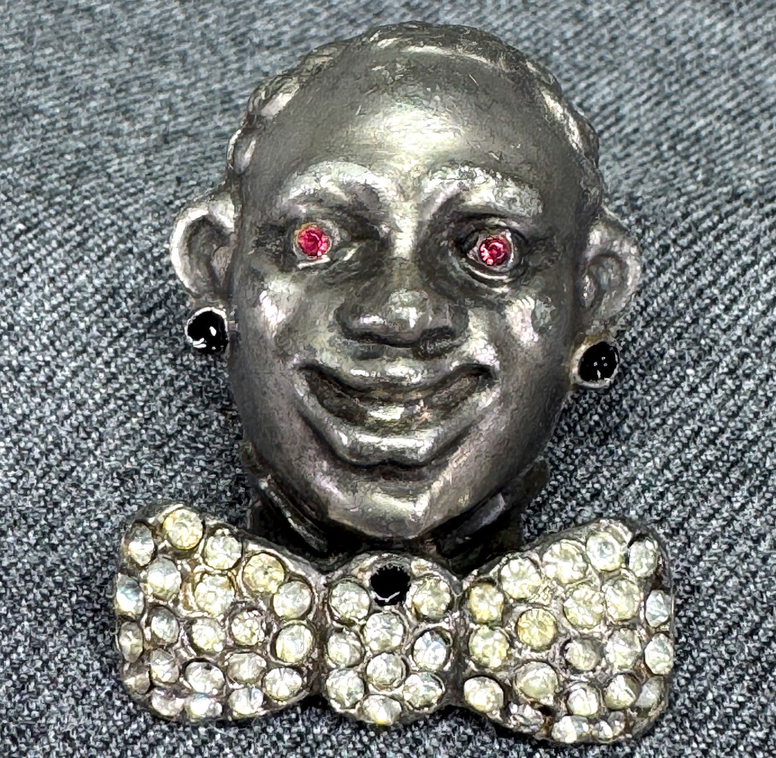 Antique black americana themed jeweled and enamel pot metal brooch clip: IN HOUSE FLAT SHIPPING & HANDLING COST WITHIN ALL THE U.S. : $7 To bypass LiveShipping, and use our In-House shipping service for $7 or shipping combined for multiple lots, please select “Arrange Yo