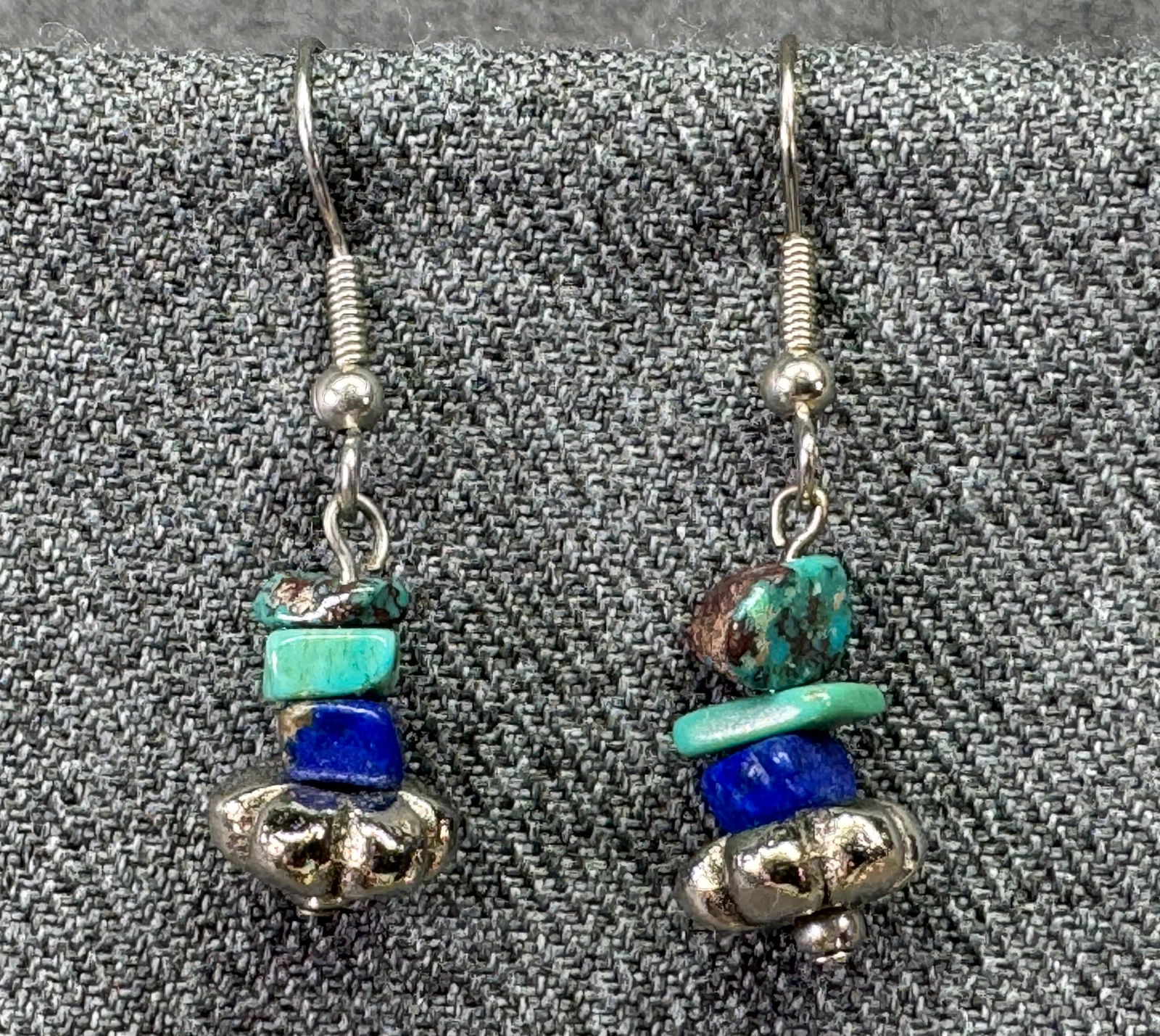 Vintage Southwestern style turquoise & lapis chips silver-toned hook earrings. #a (1 of 4)