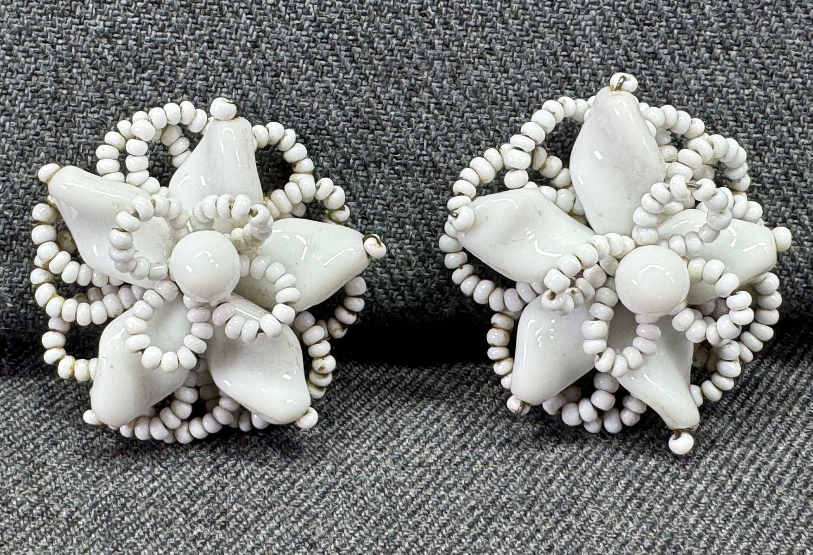 Vintage milky white glass beaded flower screw back earrings. V: IN HOUSE FLAT SHIPPING & HANDLING COST WITHIN ALL THE U.S. : 7 To bypass LiveShipping, and use our In-House shipping service for 7 or shipping combined for multiple lots, please select “Arrange Your