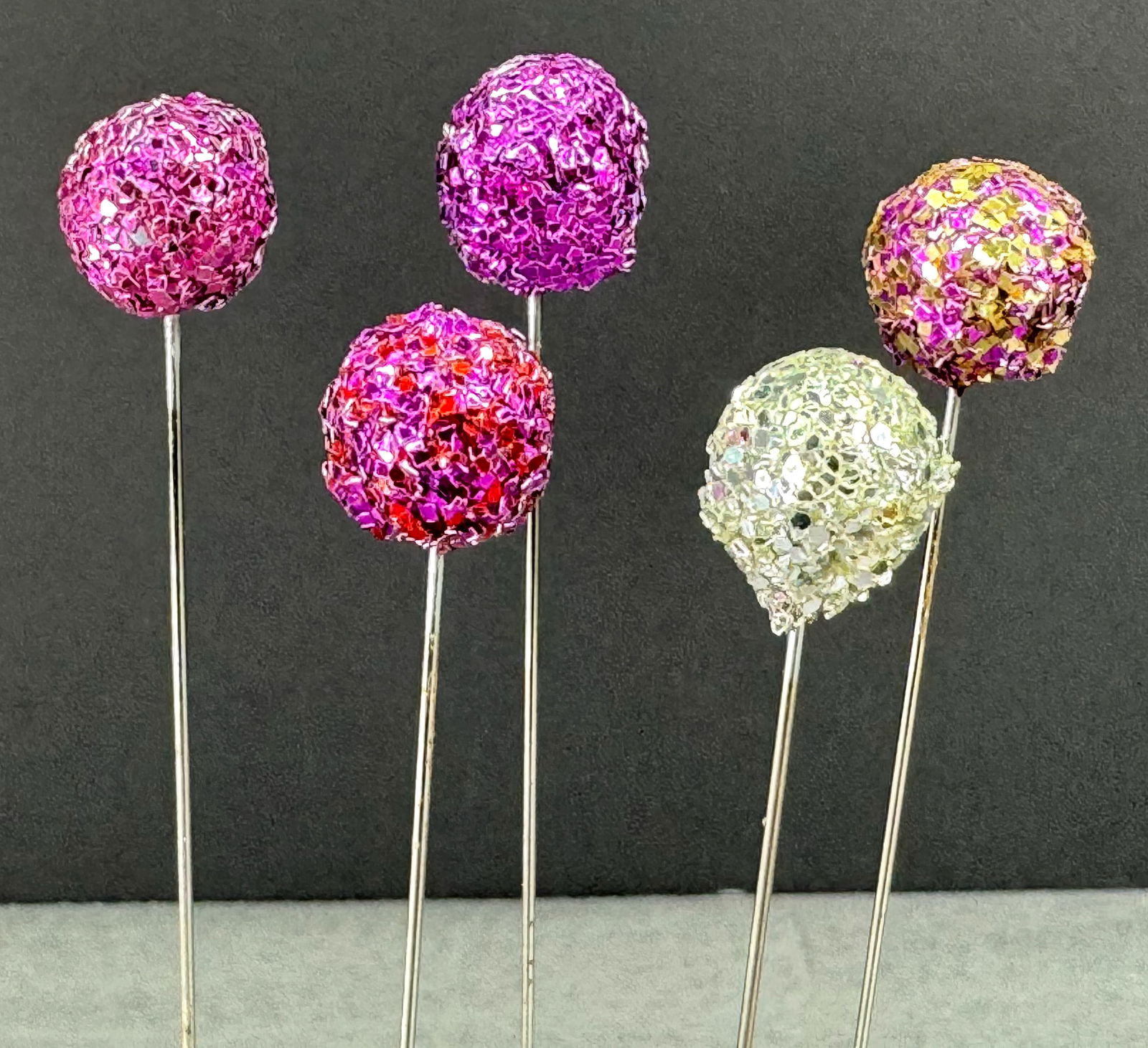 Vintage assorted silver & pinky glitter beads hat pins hatpins . Lot of 5: IN HOUSE FLAT SHIPPING & HANDLING COST WITHIN ALL THE U.S. : 7 To bypass LiveShipping, and use our In-House shipping service for 7 or shipping combined for multiple lots, please select “Arrange Your