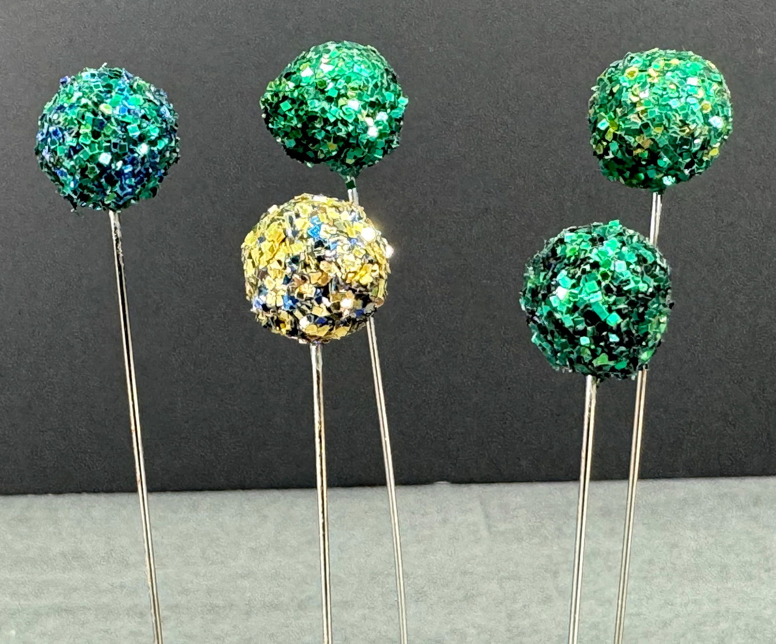 Vintage assorted greenish glitter beads hat pins hatpins . Lot of 5: IN HOUSE FLAT SHIPPING & HANDLING COST WITHIN ALL THE U.S. : 7 To bypass LiveShipping, and use our In-House shipping service for 7 or shipping combined for multiple lots, please select “Arrange Your