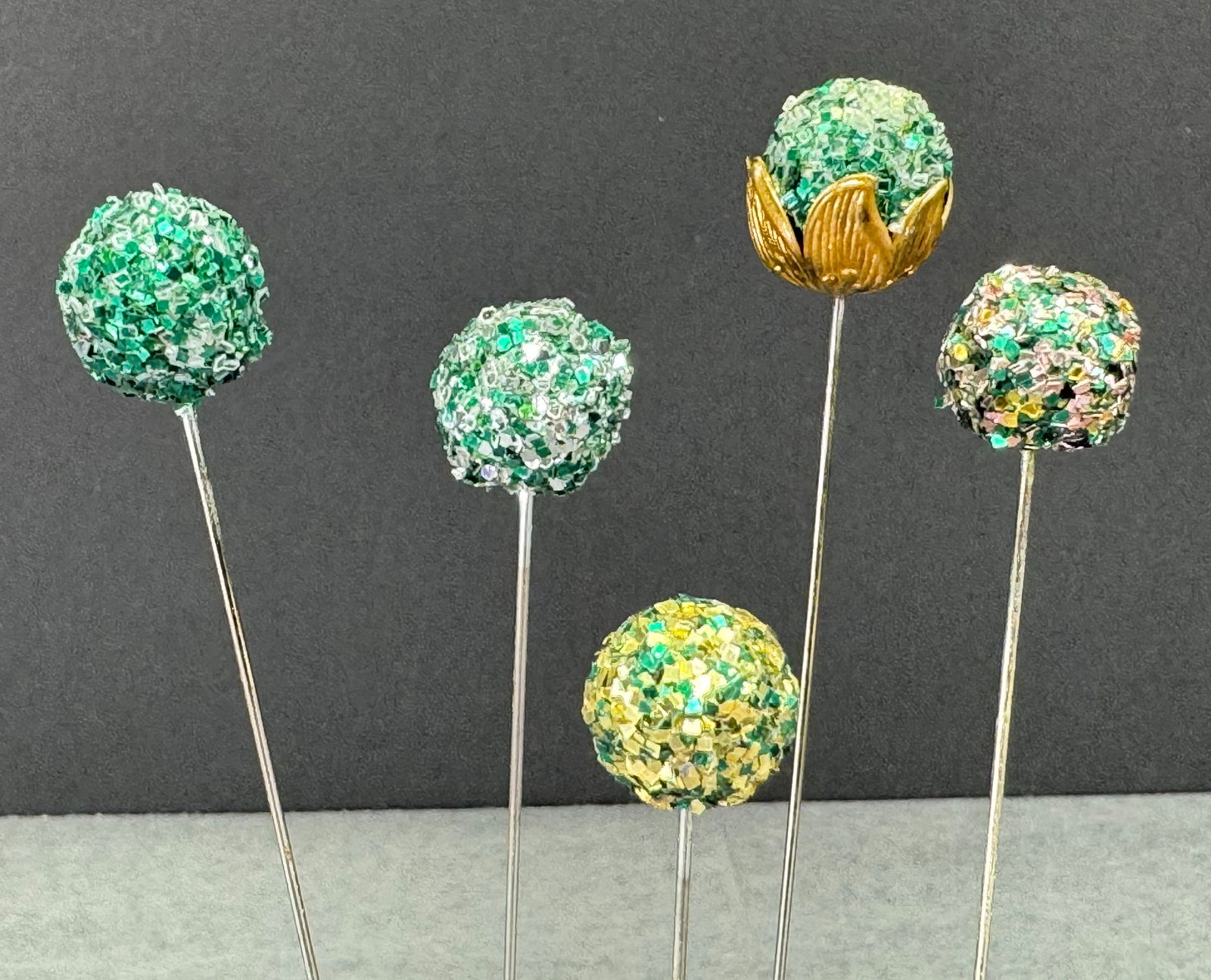 Vintage assorted greenish glitter beads hat pins hatpins . Lot of 5: IN HOUSE FLAT SHIPPING & HANDLING COST WITHIN ALL THE U.S. : 7 To bypass LiveShipping, and use our In-House shipping service for 7 or shipping combined for multiple lots, please select “Arrange Your
