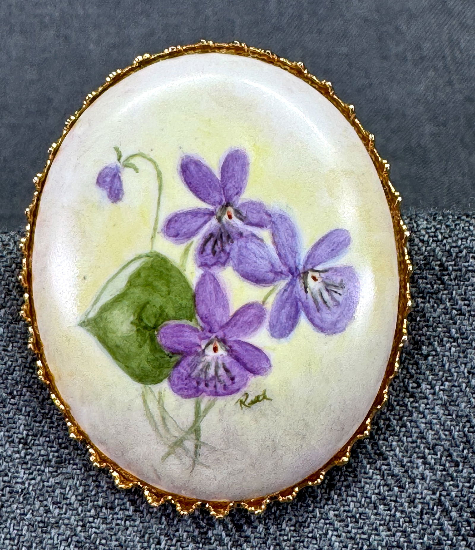 Vintage hand painted violet flowers bouquet pottery gold-toned setting brooch pin. Signed: IN HOUSE FLAT SHIPPING & HANDLING COST WITHIN ALL THE U.S. : $7 To bypass LiveShipping, and use our In-House shipping service for $7 or shipping combined for multiple lots, please select “Arrange Yo