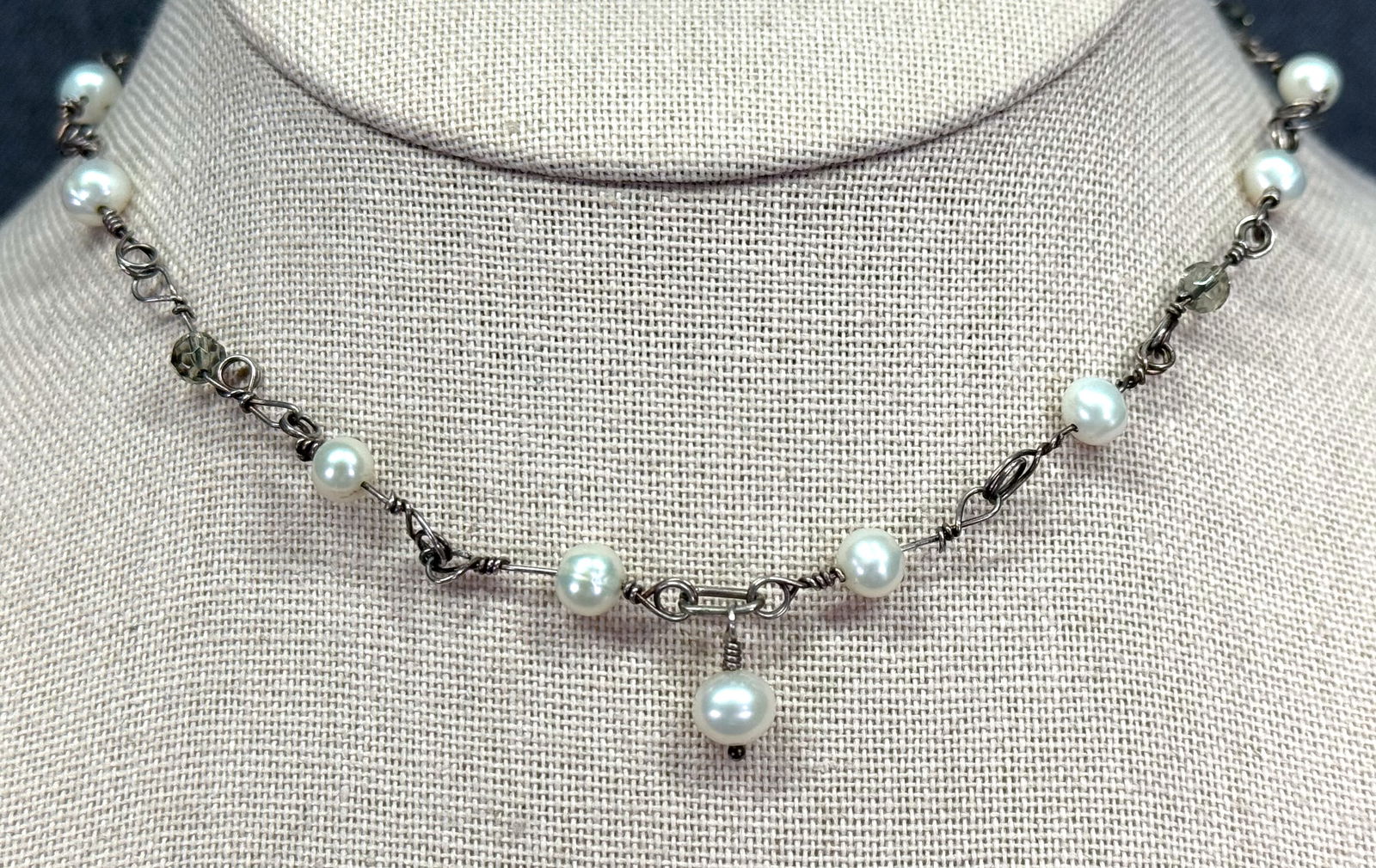 Artsy wired sterling silver baroque pearl & crystal beads necklace: IN HOUSE FLAT SHIPPING & HANDLING COST WITHIN ALL THE U.S. : 7 To bypass LiveShipping, and use our In-House shipping service for 7 or shipping combined for multiple lots, please select “Arrange Your