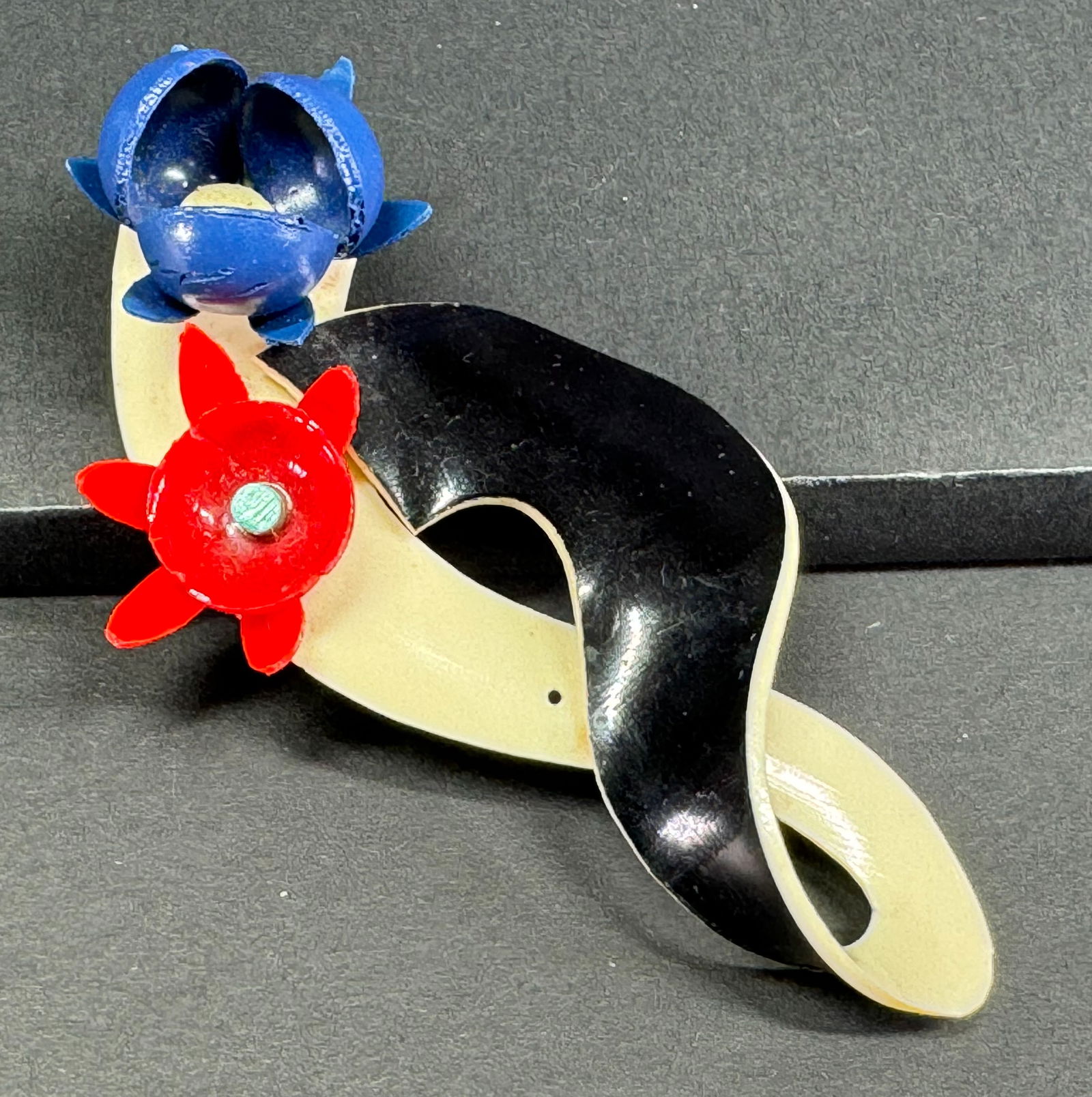 Vintage flapper celluloid flower applique for jewelry, millinery hat making.: IN HOUSE FLAT SHIPPING & HANDLING COST WITHIN ALL THE U.S. : 7 To bypass LiveShipping, and use our In-House shipping service for 7 or shipping combined for multiple lots, please select “Arrange Your