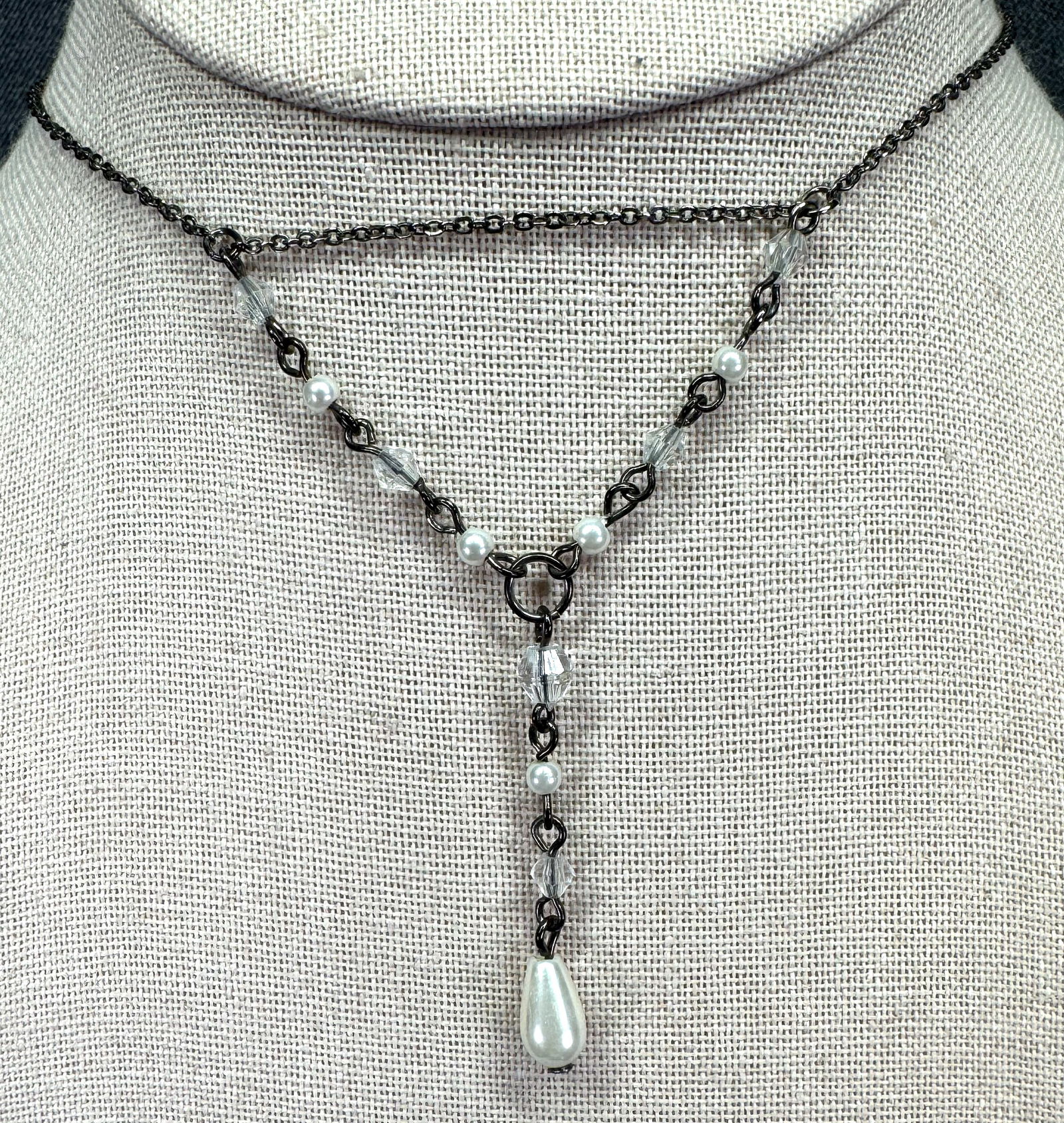 Vintage pearly & clear crystals drop gunmetal chain lavalier necklace (1 of 5)