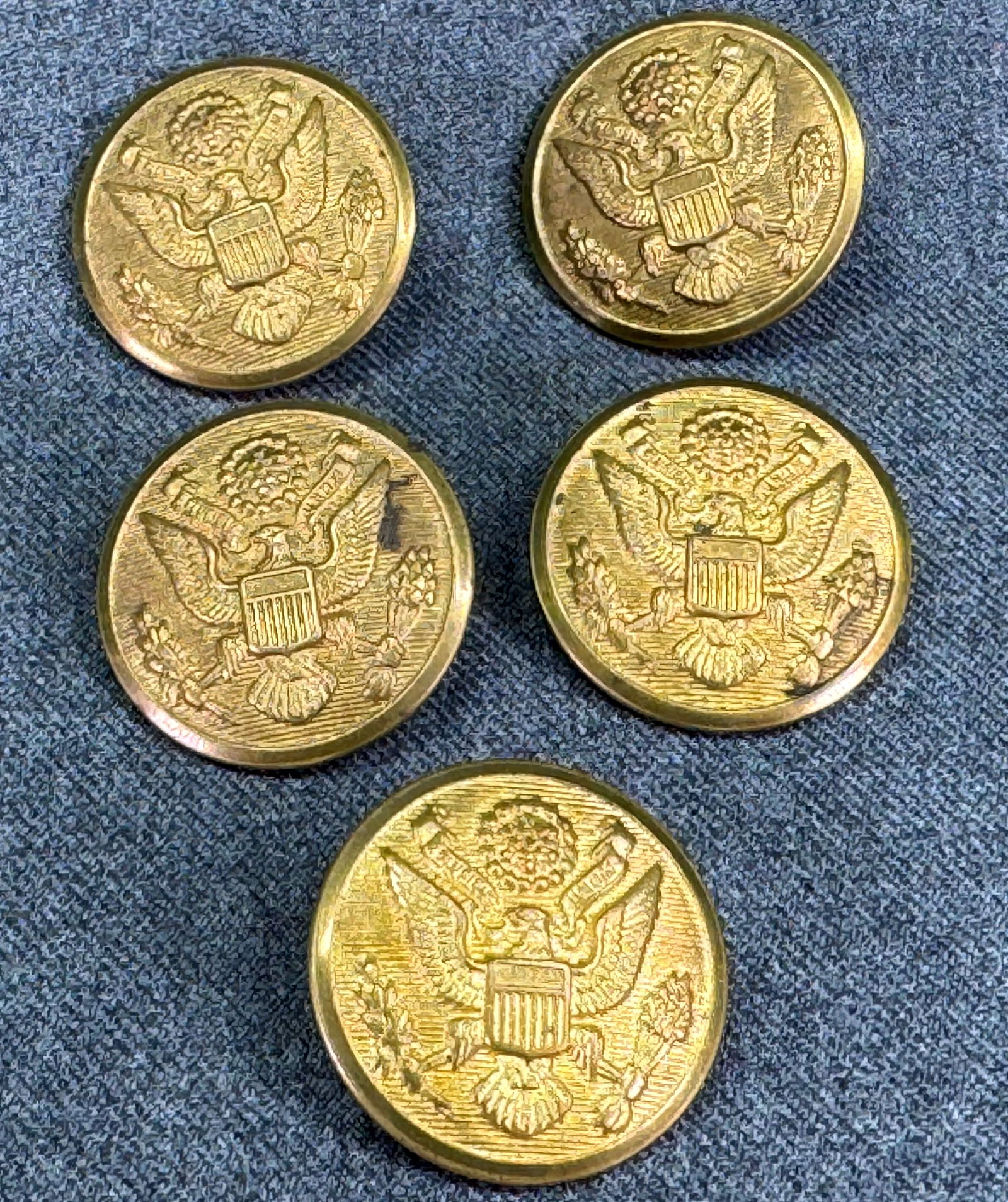Vintage US Army Button BY Scovill Mfg Co. Waterbury. Lot of 5: IN HOUSE FLAT SHIPPING & HANDLING COST WITHIN ALL THE U.S. : 7 To bypass LiveShipping, and use our In-House shipping service for 7 or shipping combined for multiple lots, please select “Arrange Your