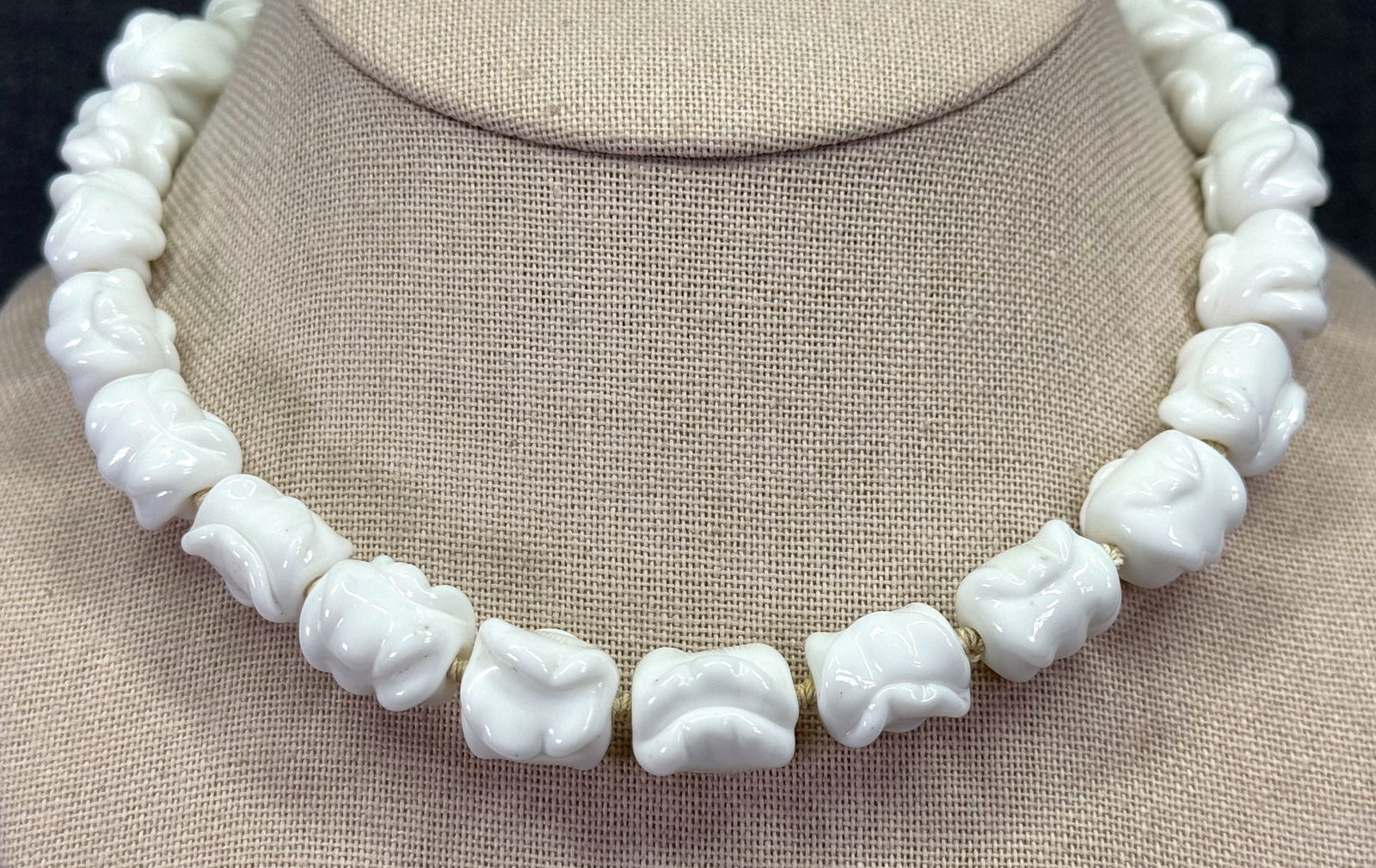 Vintage hand knotted ruffled milky white beads choker necklace. *B: Vintage hand knotted ruffled milky white beads choker necklace. Marked Japan. For measures please refer to the pictures taken with a measuring tape. Weight: 80 Grams. IN HOUSE FLAT SHIPPING & HANDLING