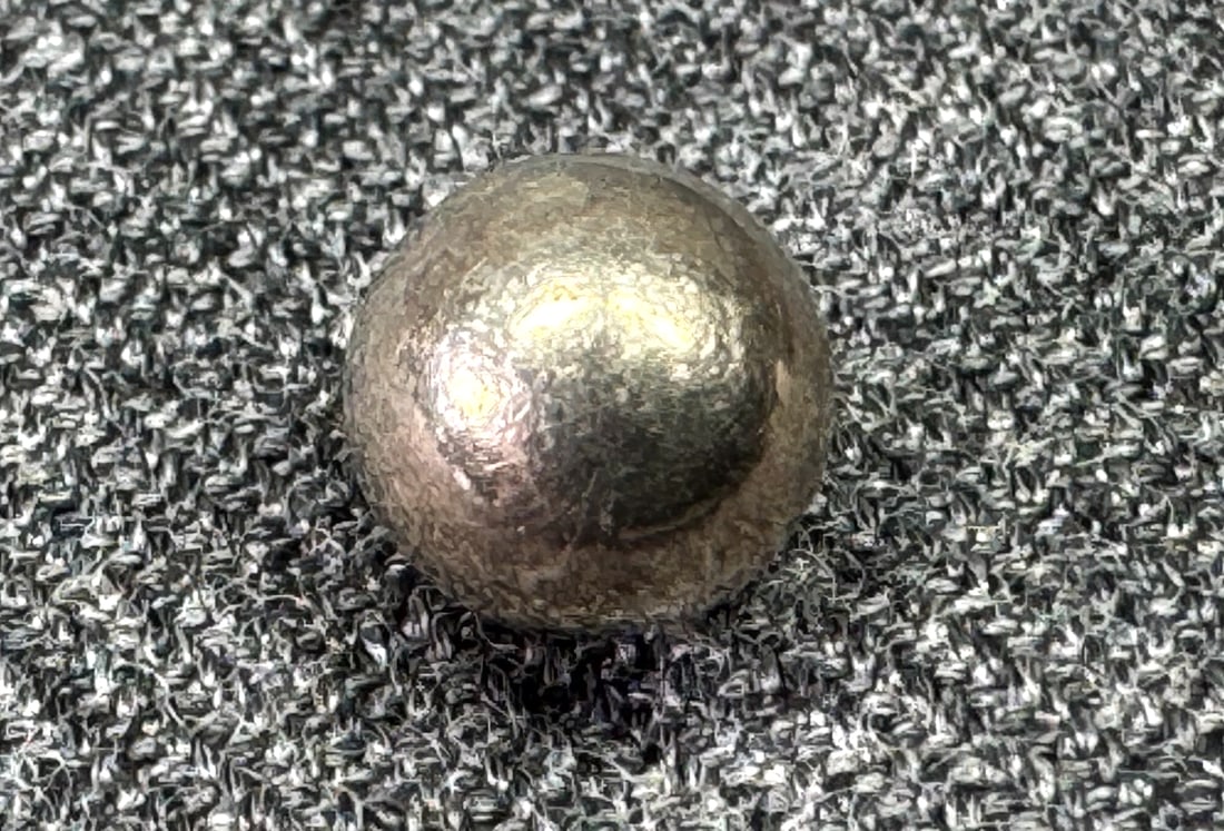 FAS sterling silver bead tud single earring. #B: FAS sterling silver bead tud single earring. Marked FAS 925 & THAI? For measures please refer to the pictures taken with a measuring tape. Weight: 0.31 Grams. IN HOUSE FLAT SHIPPING & HANDLING COST WI