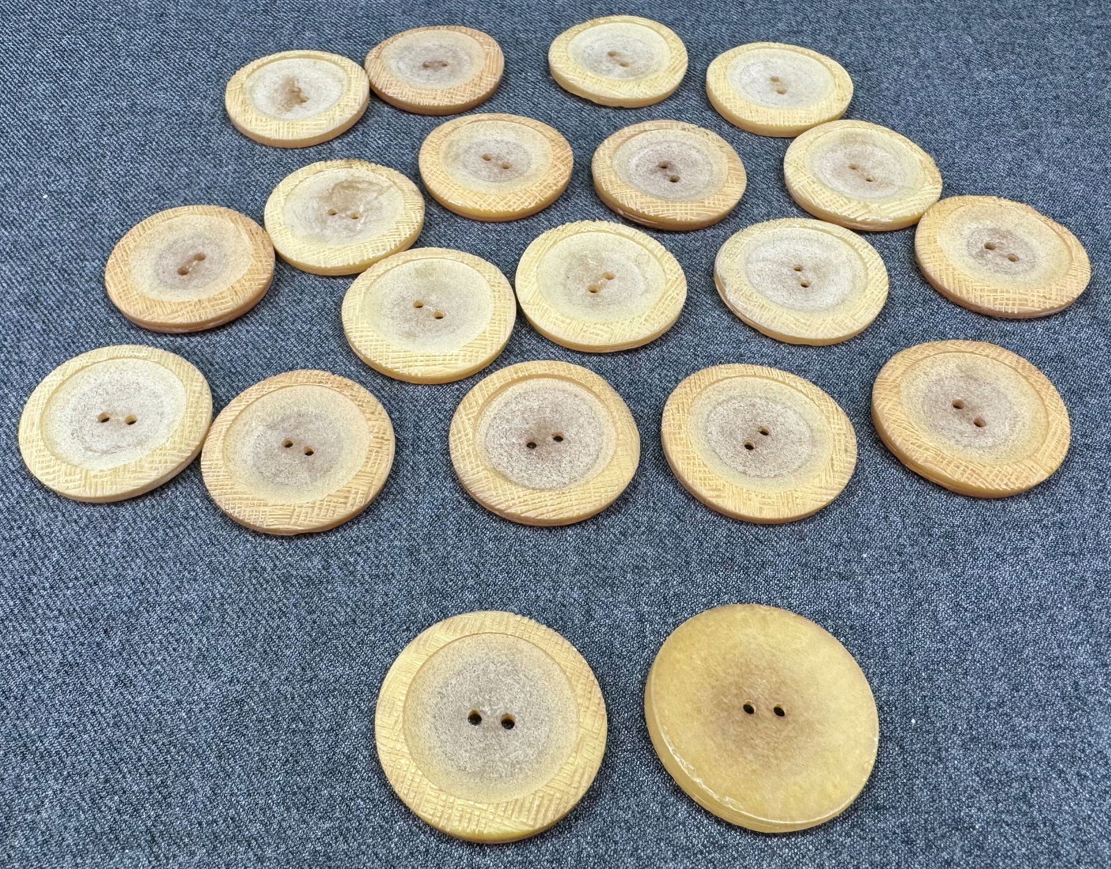 Vintage artisan crafted honey color buttons. Lot of 20: Vintage artisan crafted honey color buttons. Lot of 20. Unused. For measures please refer to the pictures taken with a measuring tape. Weight: 60 Grams. IN HOUSE FLAT SHIPPING & HANDLING COST WITHIN A