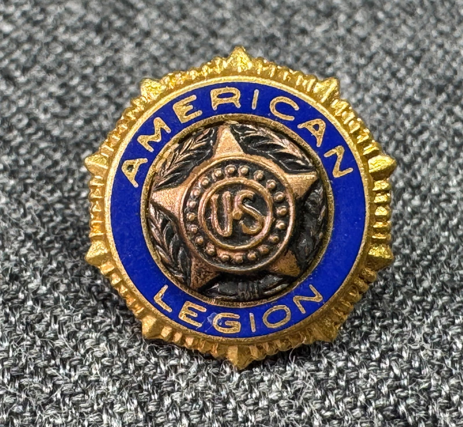 Vintage Vintage Small American Legion Membership Lapel Pin. *b: Vintage Small American Legion Membership Lapel Pin. Blue enamel gold toned. Marked. For measures please refer to the pictures taken with a measuring tape. Weight: 2 Grams. IN HOUSE FLAT SHIPPING & HAN