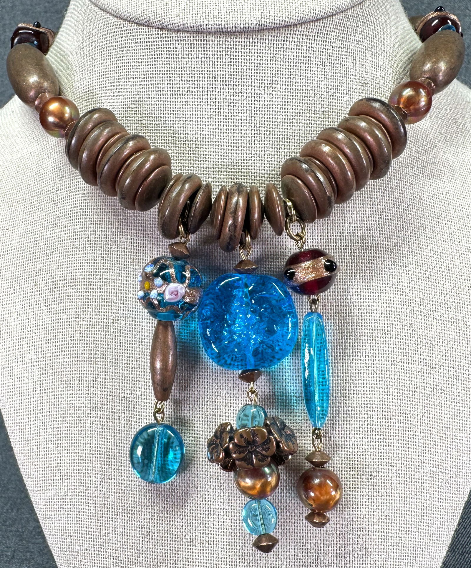 Vintage boho RoxSaan beaded necklace. Murano, lampwork pressed turquoise glass coppered metal: IN HOUSE FLAT SHIPPING & HANDLING COST WITHIN ALL THE U.S. : $7 To bypass LiveShipping, and use our In-House shipping service for $7 or shipping combined for multiple lots, please select “Arrange Yo