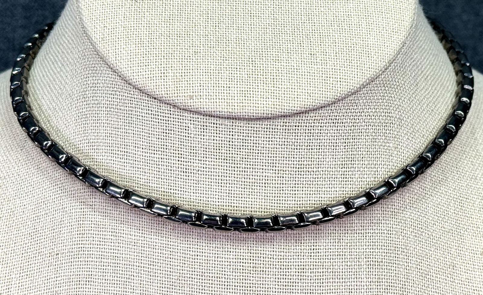 Vintage Yurman STYLE box chain gunmetal necklace #a: Vintage Yurman STYLE box chain gunmetal necklace. Unmarked. For measures please refer to the pictures taken with a measuring tape. Weight: 10 Grams. IN HOUSE FLAT SHIPPING & HANDLING COST WITHIN ALL T