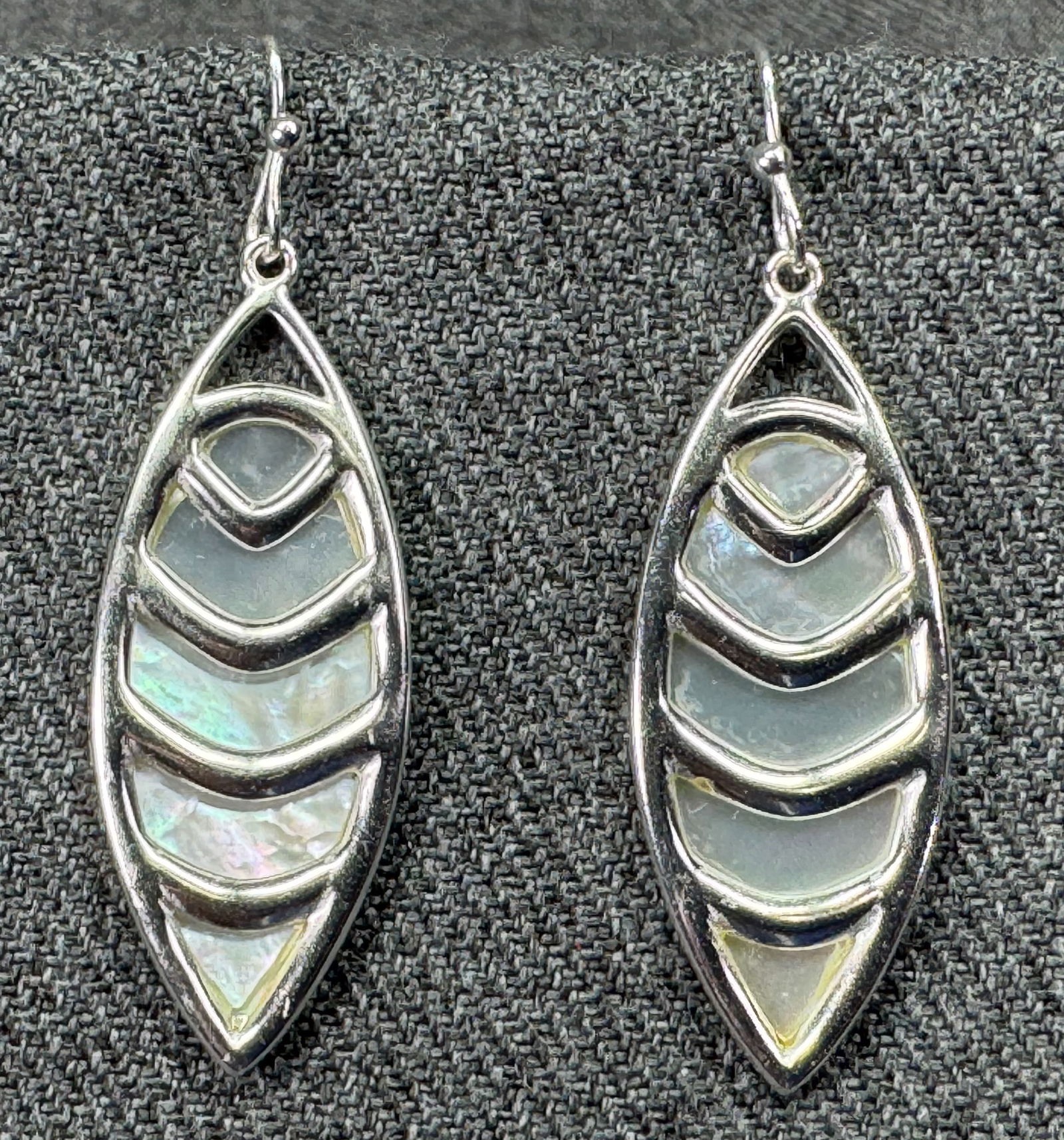 Mother of pearl inlay silver-toned metal drop hook earrings. *a (1 of 3)