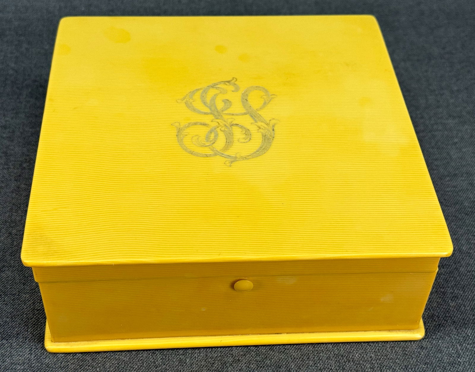 Antique monogramed creamy celluloid trinket jewelry box: IN HOUSE FLAT SHIPPING & HANDLING COST WITHIN ALL THE U.S. : $15 To bypass LiveShipping, and use our In-House shipping service for $15 or shipping combined for multiple lots, please select “Arrange