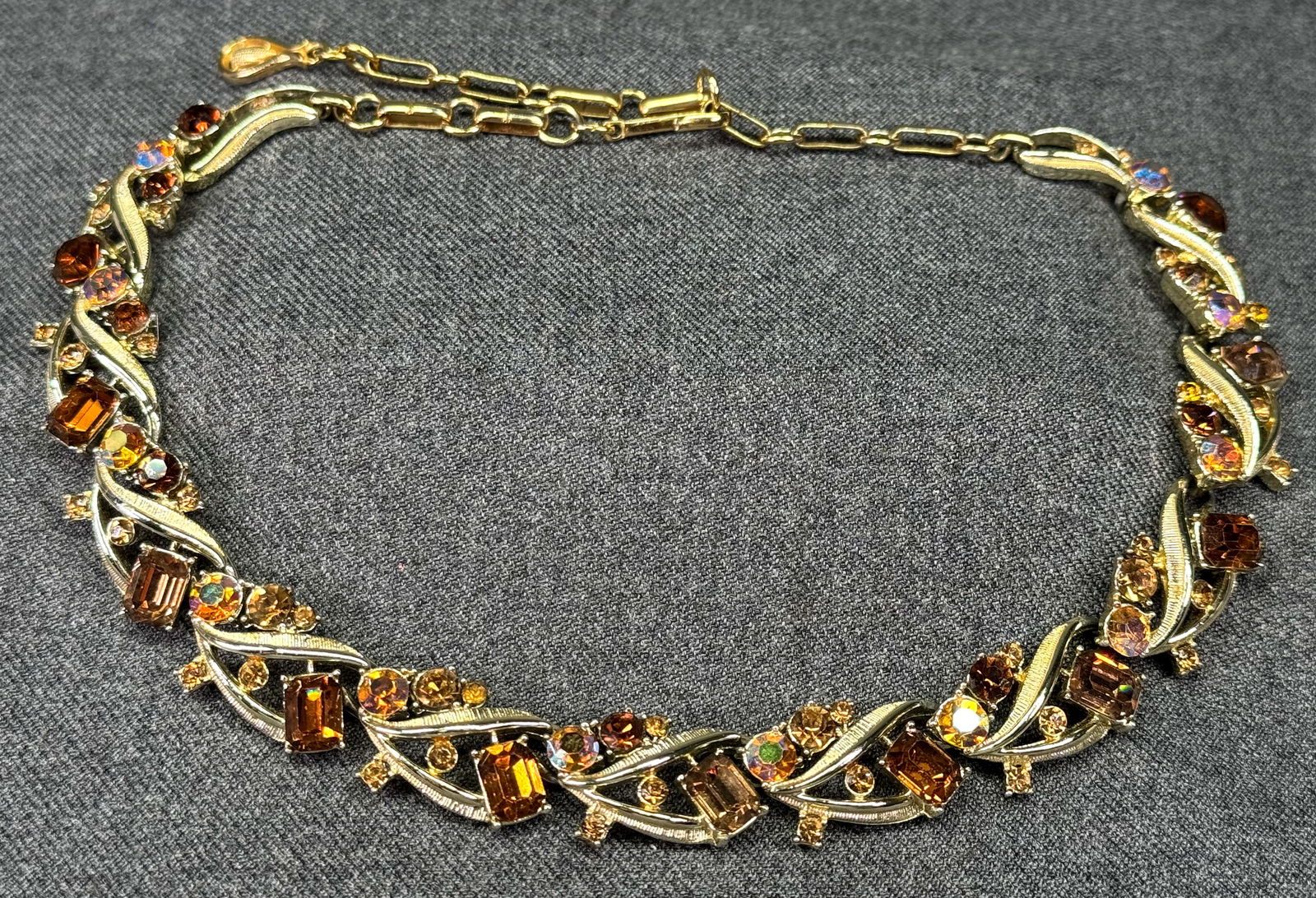 Vintage Coro AB fall colors crystals gold toned choker necklace *c: Vintage fall colors crystals, pearly & glass 3 strands bib necklace. For measures please refer to the pictures taken with a measuring tape. Weight: 50 Grams. IN HOUSE FLAT SHIPPING & HANDLING COST WIT