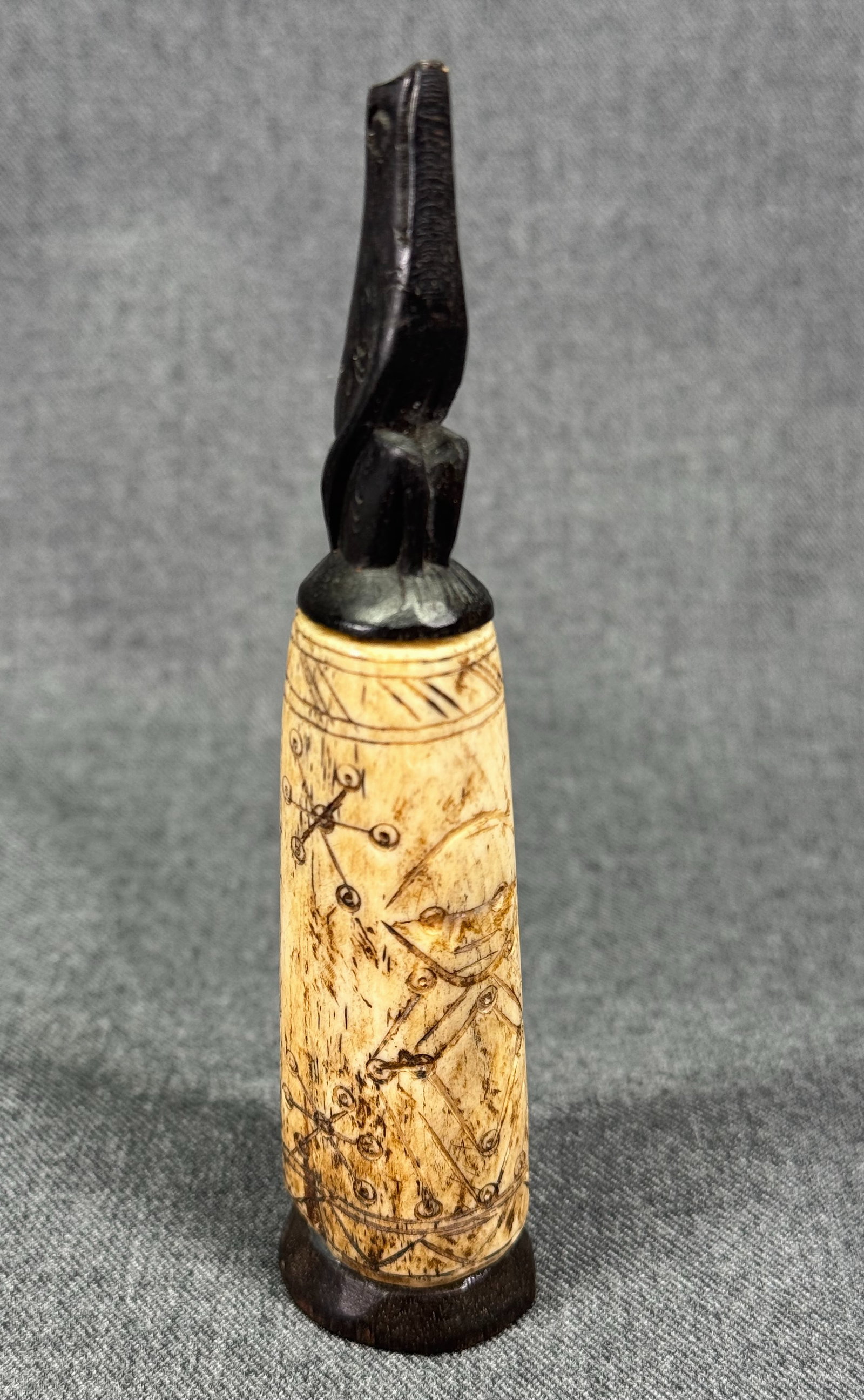 Timor Indonesia Lime Container. Carved and decorated bone, wood *c: Timor Indonesia Lime Container. Carved and decorated bone, wood. For measures please refer to the pictures taken with a measuring tape. IN HOUSE FLAT SHIPPING & HANDLING COST WITHIN ALL THE U.S. : $12
