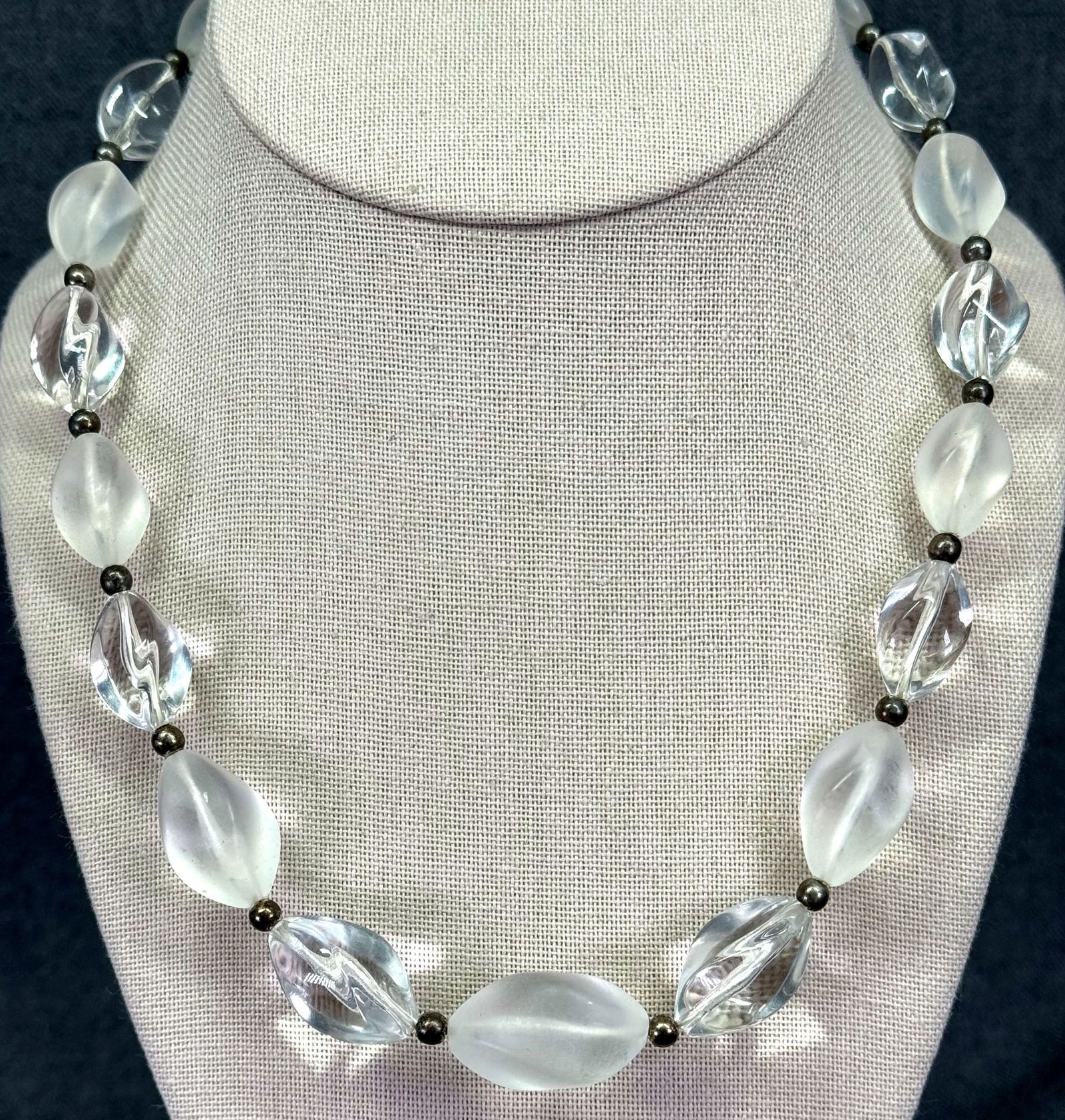 Vintage frosted & clear lucite, silver-toned beaded necklace. *c (1 of 5)