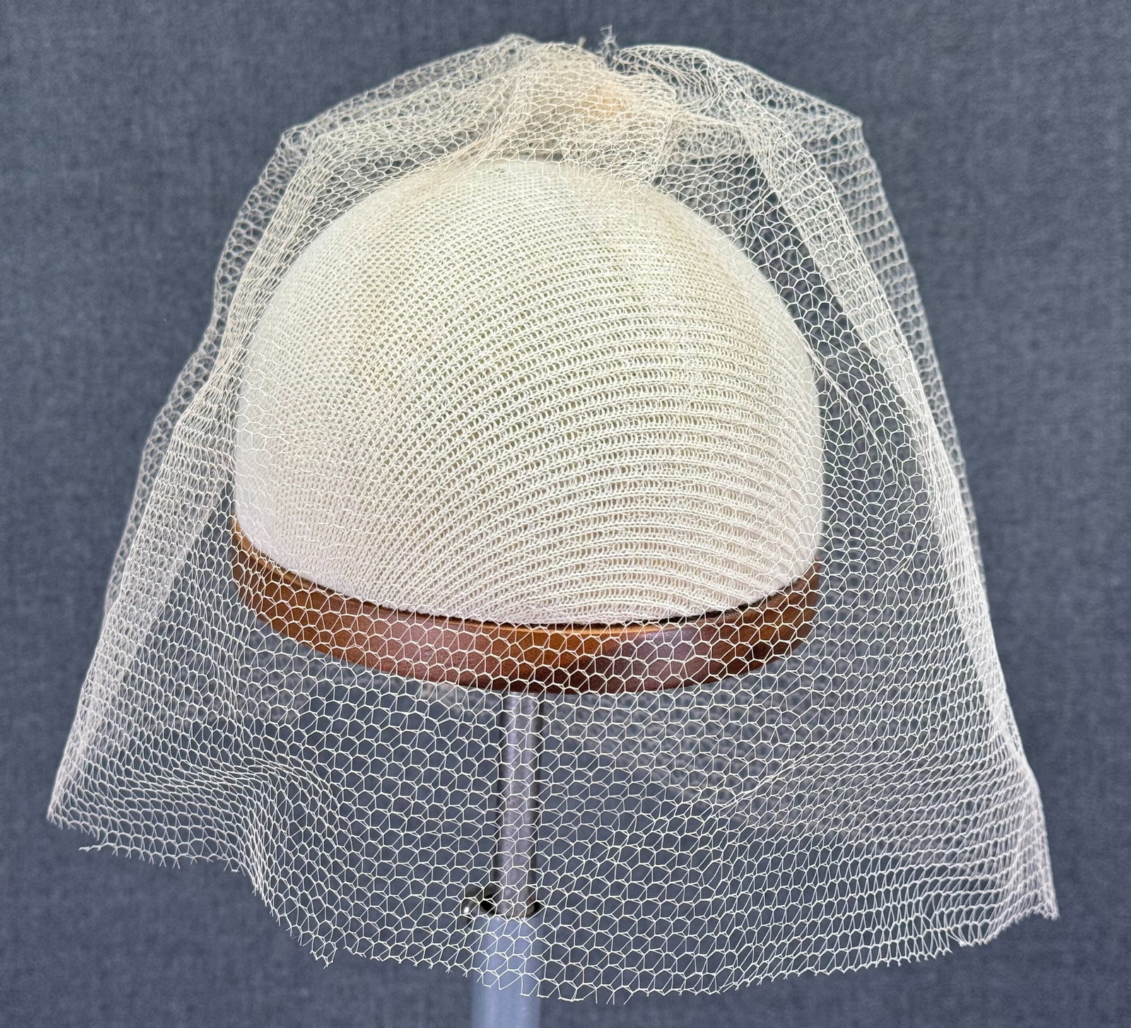 Vintage creamy net birdcage veil hat (1 of 9)
