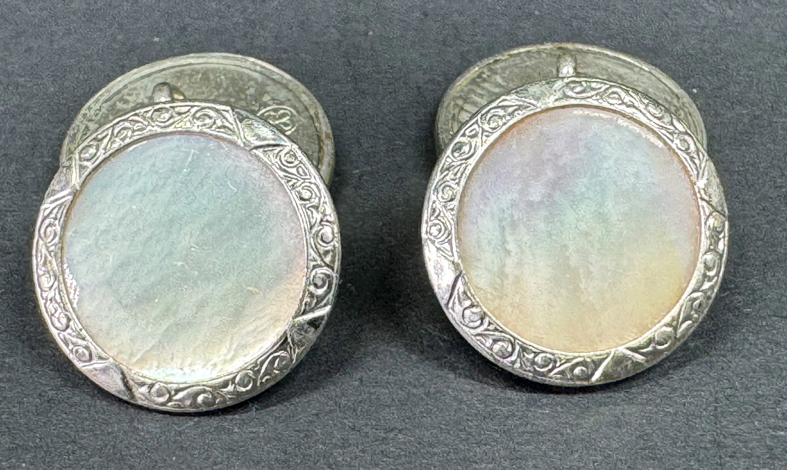 Antique art deco MOP decorated rim silvertone metal cufflinks. Original cardboard.: IN HOUSE FLAT SHIPPING & HANDLING COST WITHIN ALL THE U.S. : 7 To bypass LiveShipping, and use our In-House shipping service for 7 or shipping combined for multiple lots, please select “Arrange Your