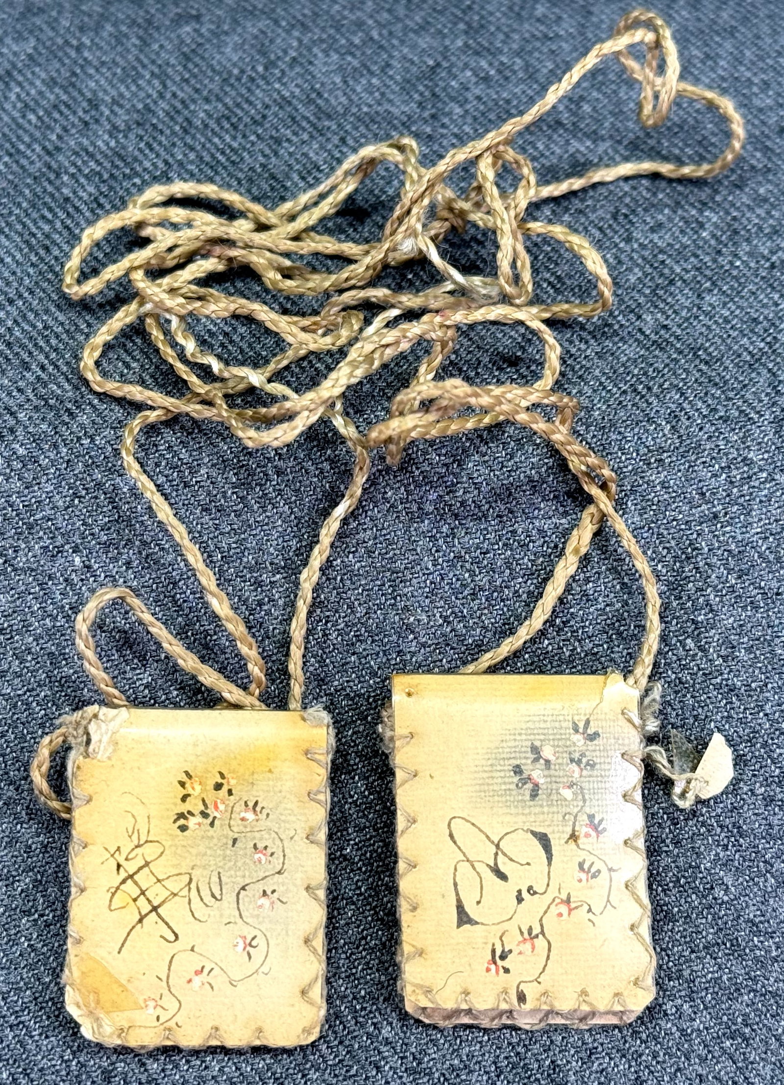 Antique hand painted lined in celluloid Our Lady of Carmel scapular (1 of 12)