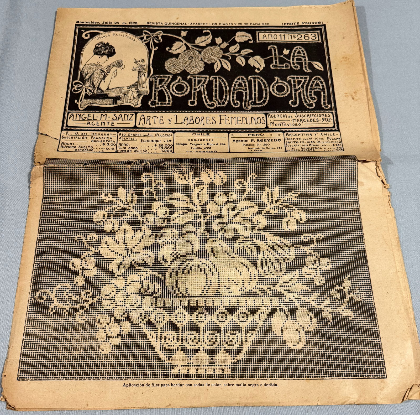 1928 "The embroiderer" embroidery and crafts patterns paper magazine. Original .: "La Bordadora," ("The embroiderer" in Spanish, dated July 25, 1928,embroidery and crafts patterns paper magazine. Original. One folded sheet, it measures 28x36 inches Unfolded. IN HOUSE FLAT SHIPPING
