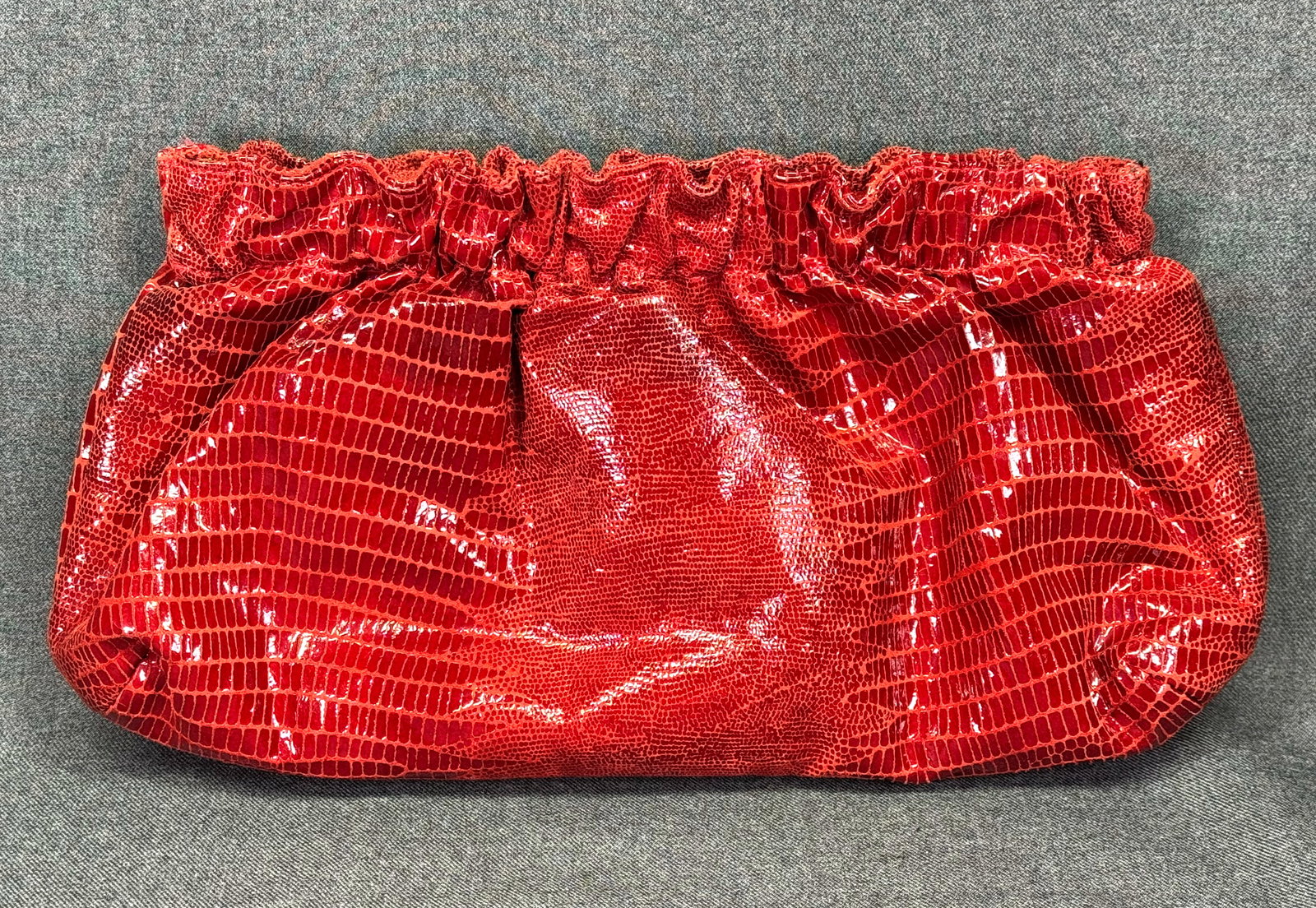 Vintage Borsetta Milano red genuine croc pattern leather clutch. *d: Vintage Borsetta Milano red genuine croc pattern leather clutch. Label . For measures please refer 200 Grams IN HOUSE FLAT SHIPPING & HANDLING COST WITHIN ALL THE U.S. : $10. To bypass LiveShipping, a