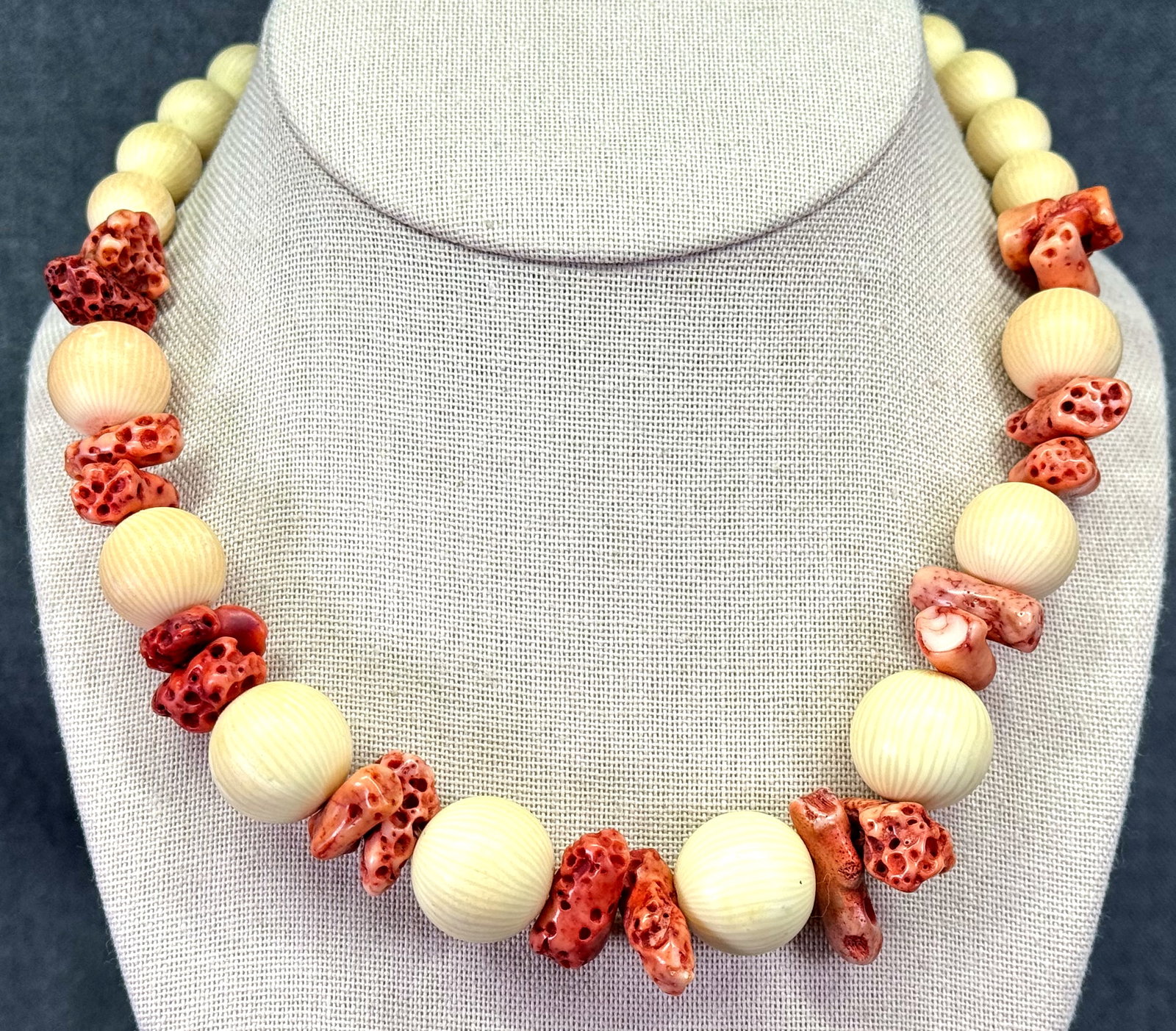 Antique art deco Louis Rousselet striped creamy & coral galalith beaded necklace. *d: Antique art deco Louis Rousselet striped creamy & coral galalith beaded necklace. Unmarked . For measures please refer to the pictures taken with a measuring tape. Weight: 57 Grams. IN HOUSE FLAT SHIP