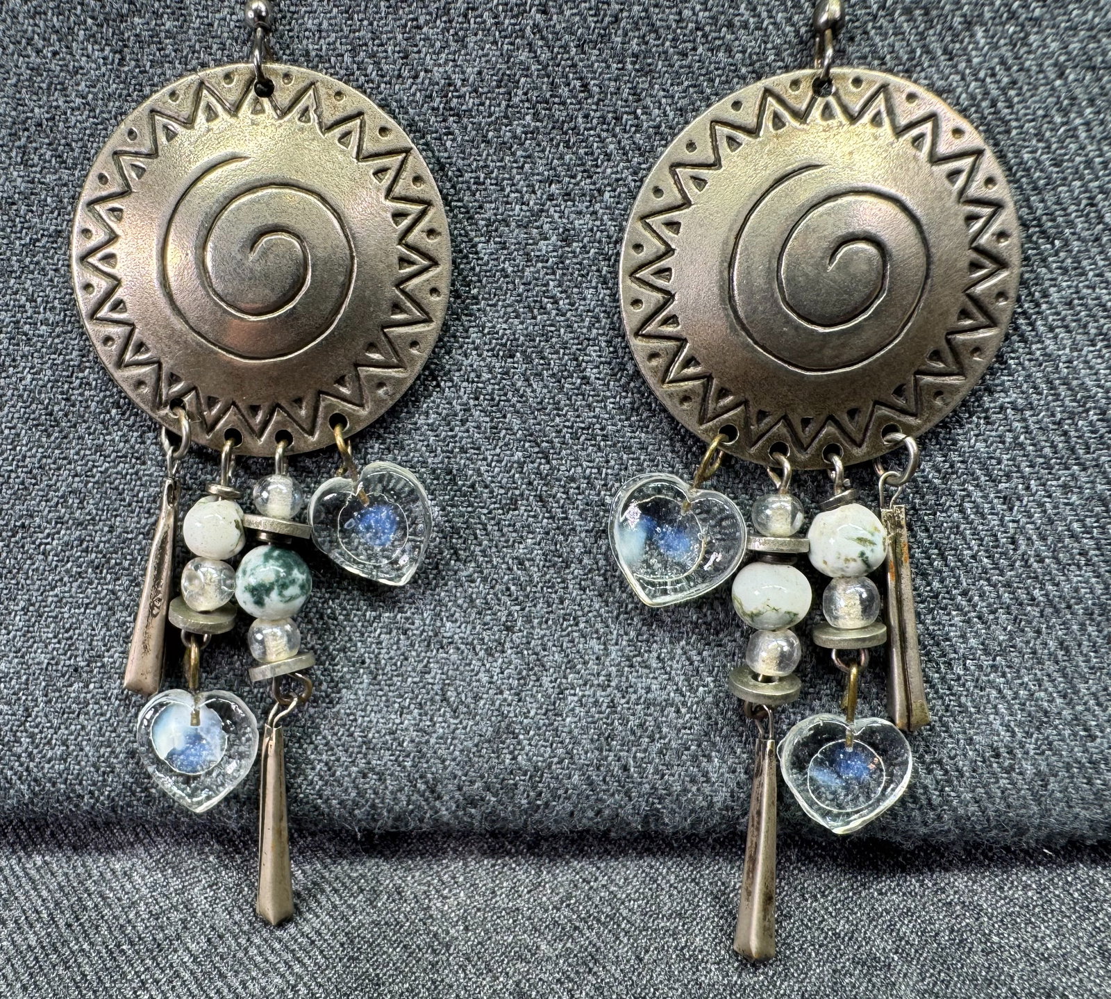 Vintage Southwestern style spiral medallion with dangles silver-toned hook earrings. #a: Vintage Southwestern style spiral medallion with dangles glass & silver-toned hook earrings. Unmarked. For measures please refer to the pictures taken with a measuring tape. Weight: 14 Grams. IN HOUSE