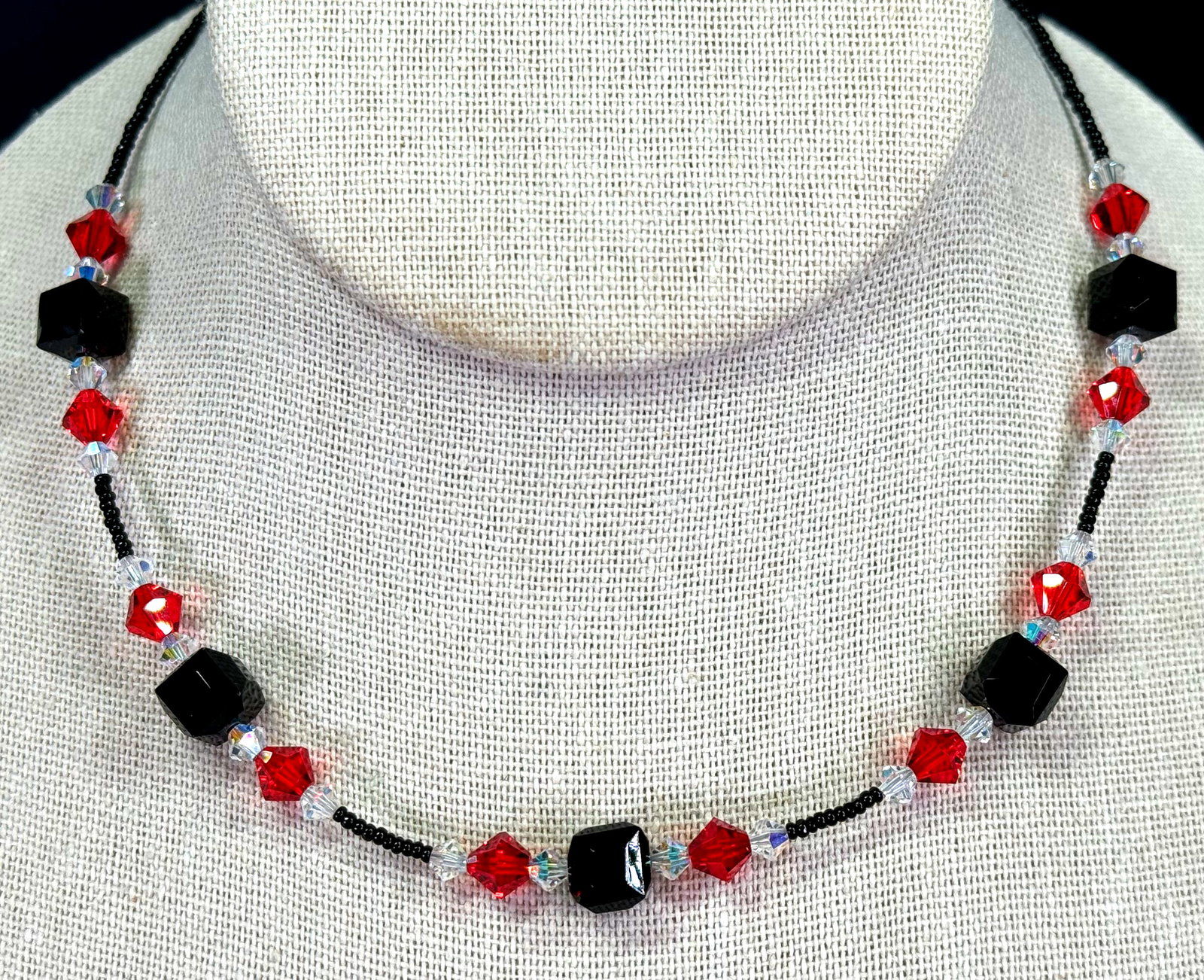 Vintage decorated sterling clasp clear, red & black crystals beaded collar necklace: IN HOUSE FLAT SHIPPING & HANDLING COST WITHIN ALL THE U.S. : $7 To bypass LiveShipping, and use our In-House shipping service for $7 or shipping combined for multiple lots, please select “Arrange Yo