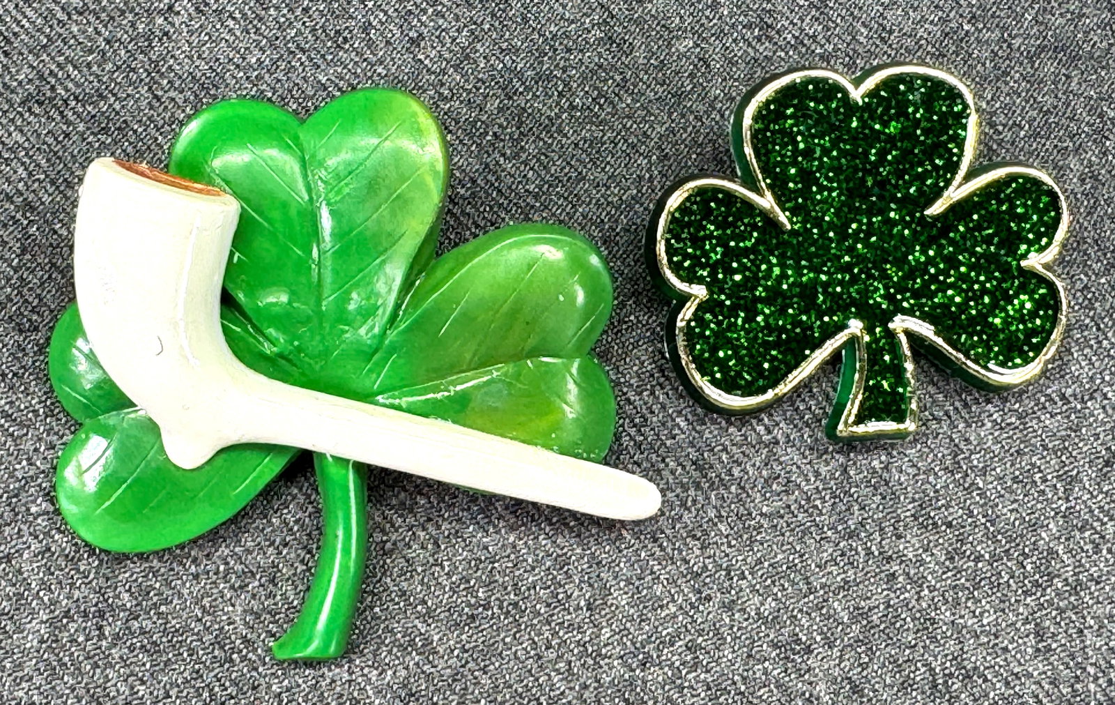 Vintage 1950s St Patrick Green Shamrock Pipe & glitter 1982 Hallmark brooch pins . #a (1 of 5)