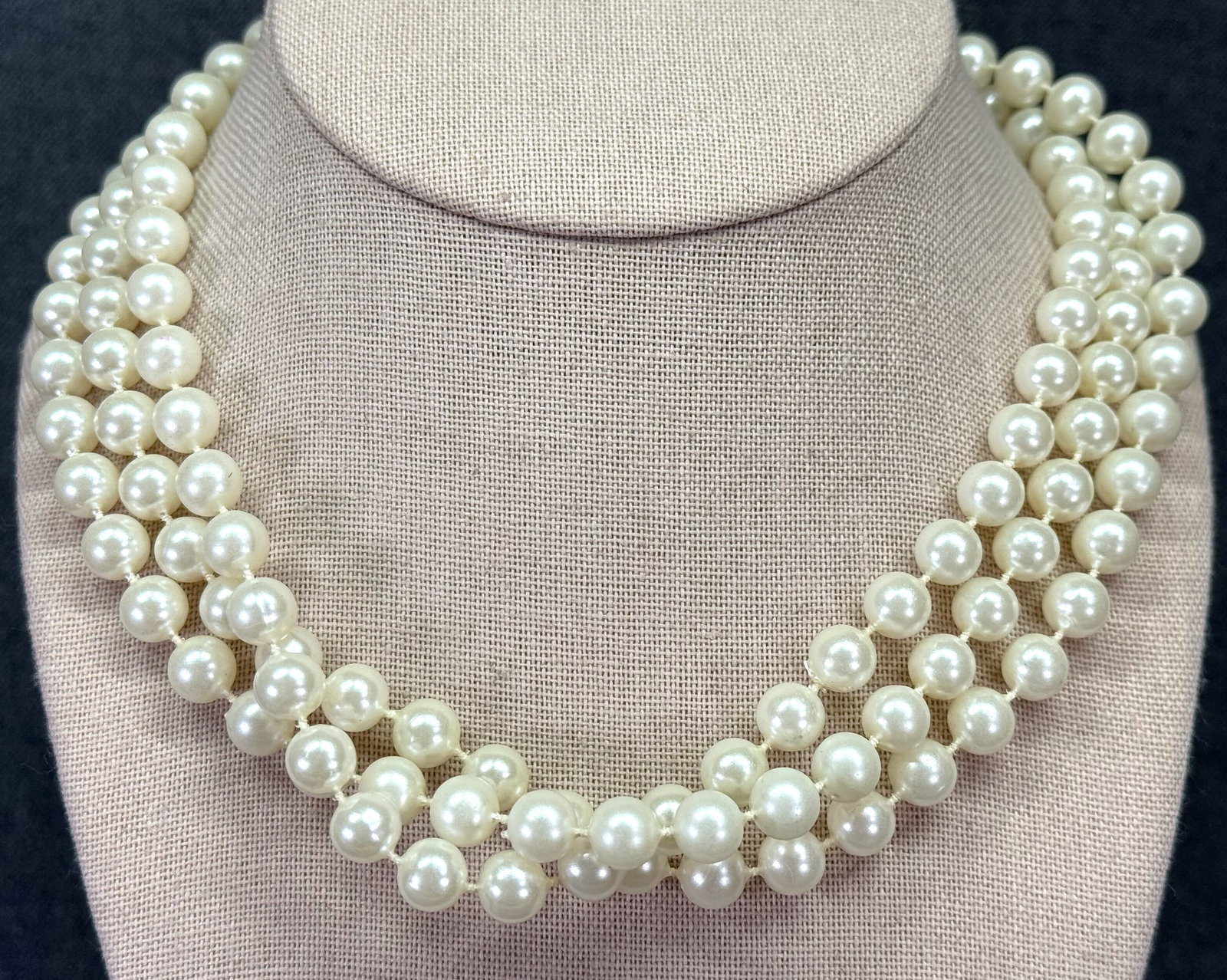 Vintage flapper style pearly thermoplastic necklace (1 of 5)