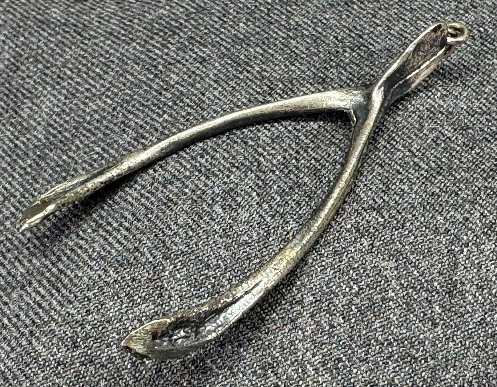 Vintage Rustic Textured Lucky Wishbone large pendant. Silver-tone. *f (1 of 5)