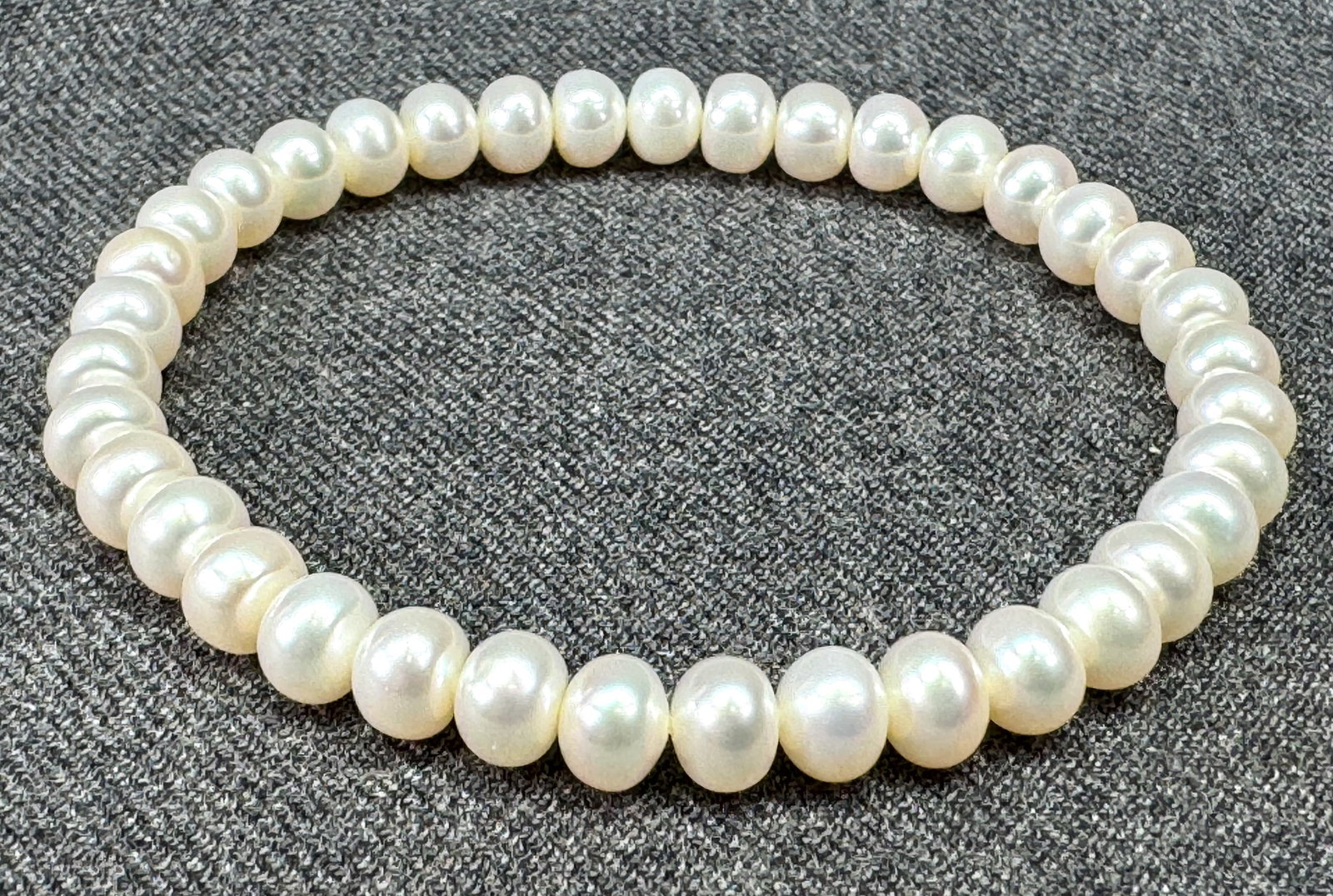 Honora pearl stretch braclet. a (1 of 5)