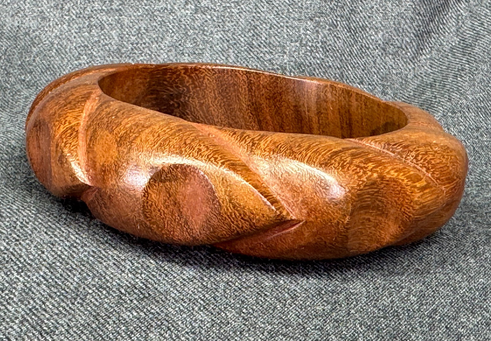 Vintage boho carved wood bracelet bangle. *c (1 of 7)