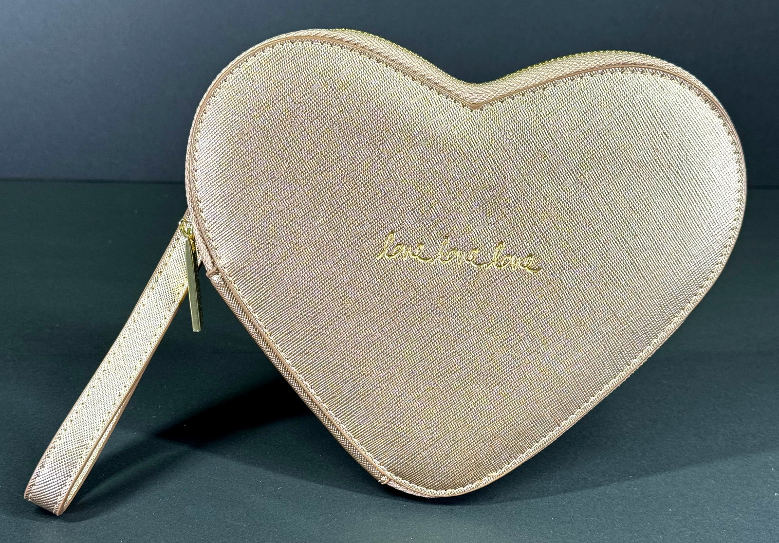 Love Love Love Katie Loxton London golden heart shaped purse with detachable handle.: IN HOUSE FLAT SHIPPING & HANDLING COST WITHIN ALL THE U.S. : $10 To bypass LiveShipping, and use our In-House shipping service for $10 or shipping combined for multiple lots, please select “Arrange 
