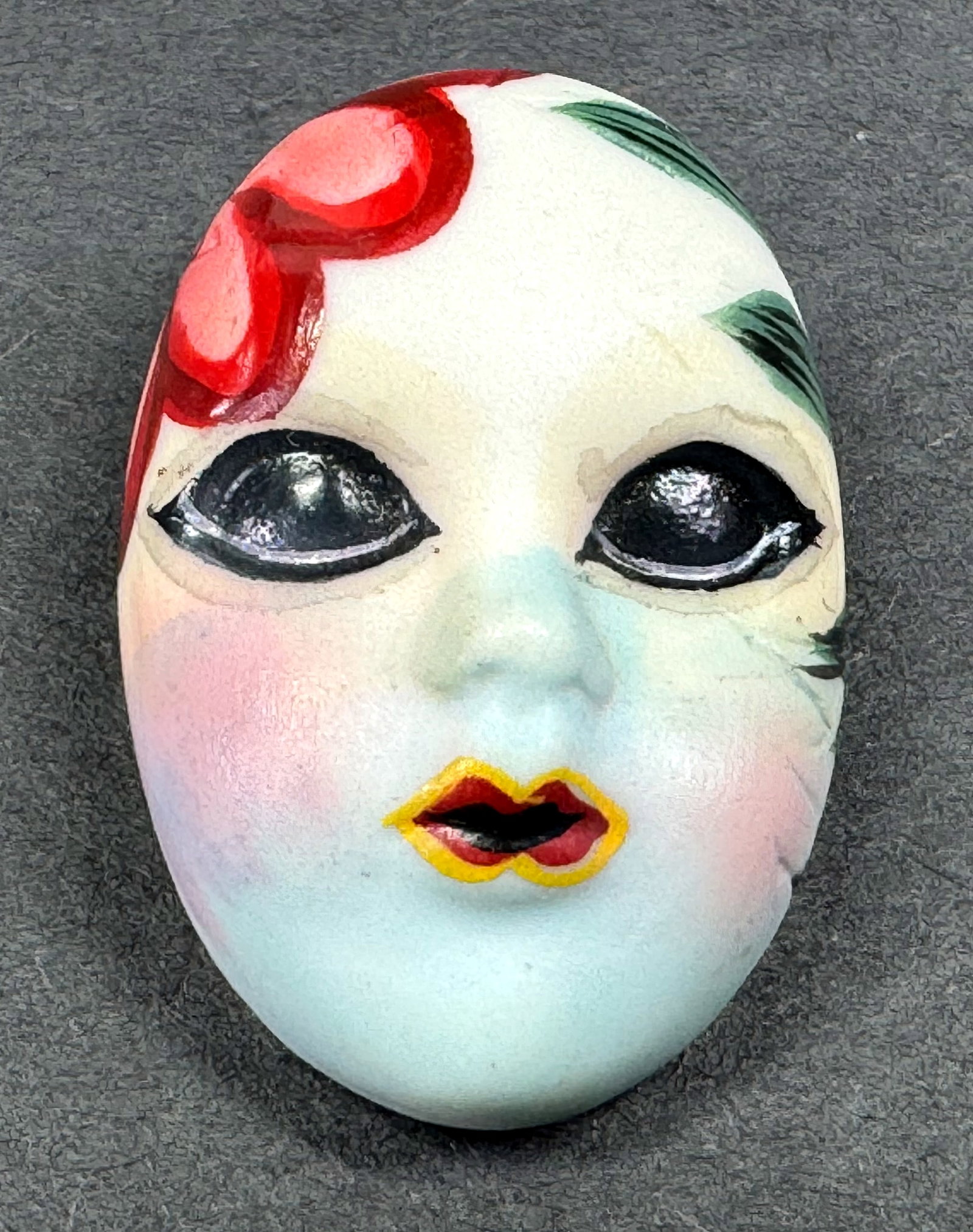 Vintage Hand Painted Porcelain Flapper Woman Face Pin Brooch.: IN HOUSE FLAT SHIPPING & HANDLING COST WITHIN ALL THE U.S. : $7 To bypass LiveShipping, and use our In-House shipping service for $7 or shipping combined for multiple lots, please select “Arrange Yo