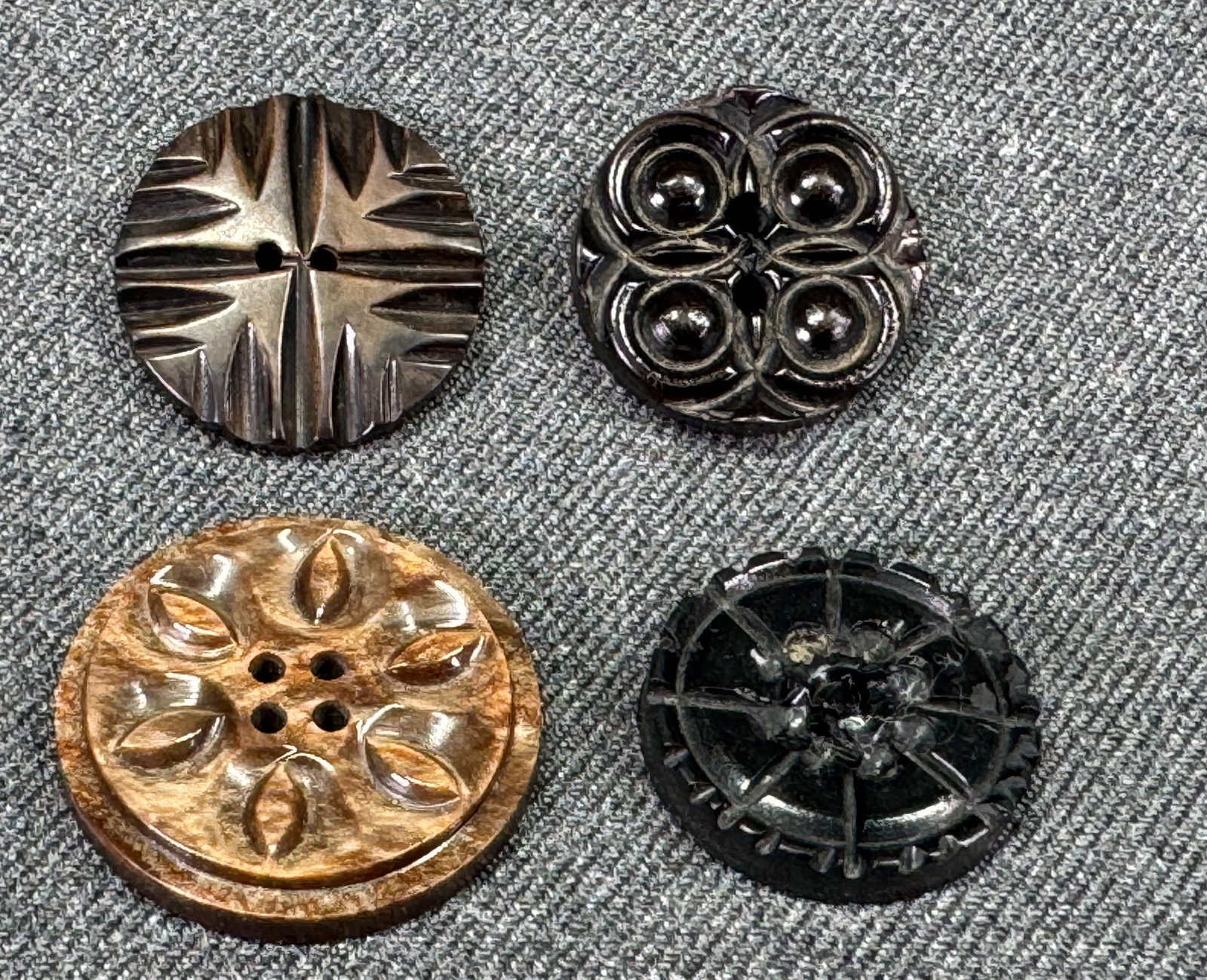 Vintage assorted carved galalith buttons. Lot of 4: IN HOUSE FLAT SHIPPING & HANDLING COST WITHIN ALL THE U.S. : $7 To bypass LiveShipping, and use our In-House shipping service for $7 or shipping combined for multiple lots, please select “Arrange Yo