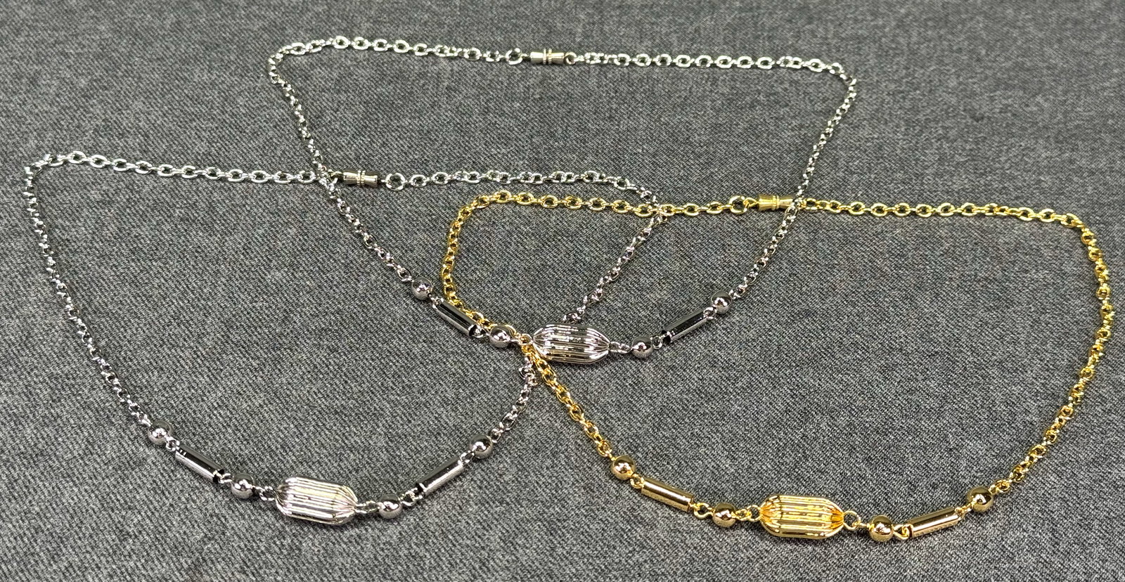 Vintage beads chain collar necklace. Two silver-toned & one gold-toned . *e (1 of 4)