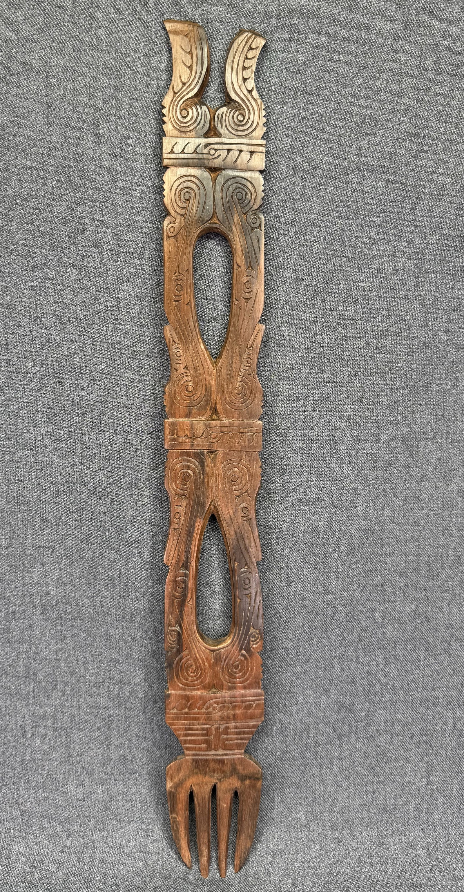 Trobriand Islands Massim Carving. *a: Trobriand Islands Massim Carving. Carved and decorated wood. For measures please refer to the pictures taken with a measuring tape. IN HOUSE FLAT SHIPPING & HANDLING COST WITHIN ALL THE U.S. : $ 14 To