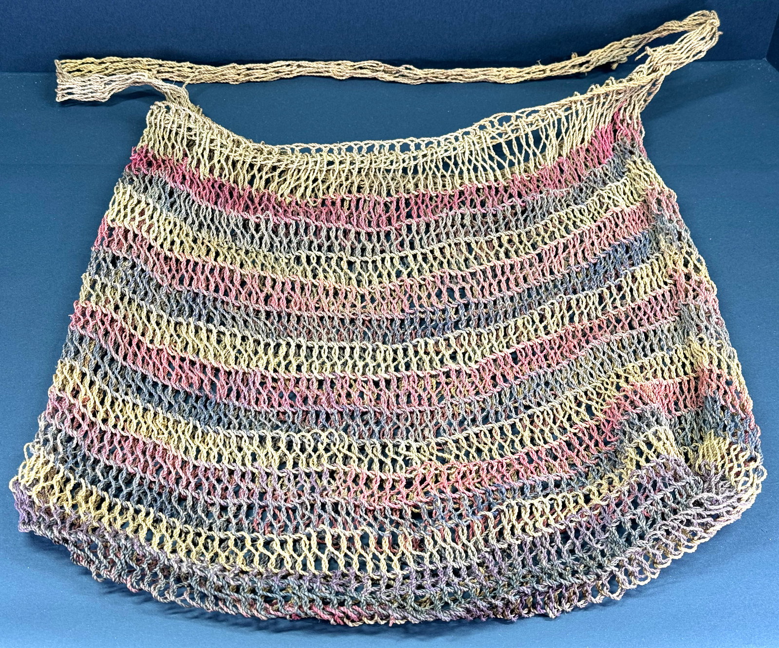 Vintage Papua New Guinea West Sepik Bilum Bag.: IN HOUSE FLAT SHIPPING & HANDLING COST WITHIN ALL THE U.S. : $10 To bypass LiveShipping, and use our In-House shipping service for $10 or shipping combined for multiple lots, please select “Arrange 