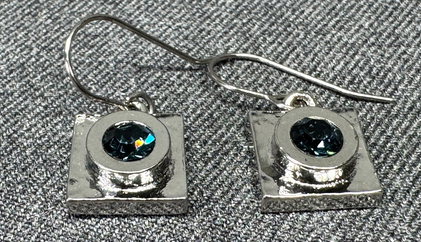 Vintage M4M blue crystal silver-toned hook earrings: IN HOUSE FLAT SHIPPING & HANDLING COST WITHIN ALL THE U.S. : $7 To bypass LiveShipping, and use our In-House shipping service for $7 or shipping combined for multiple lots, please select “Arrange Yo
