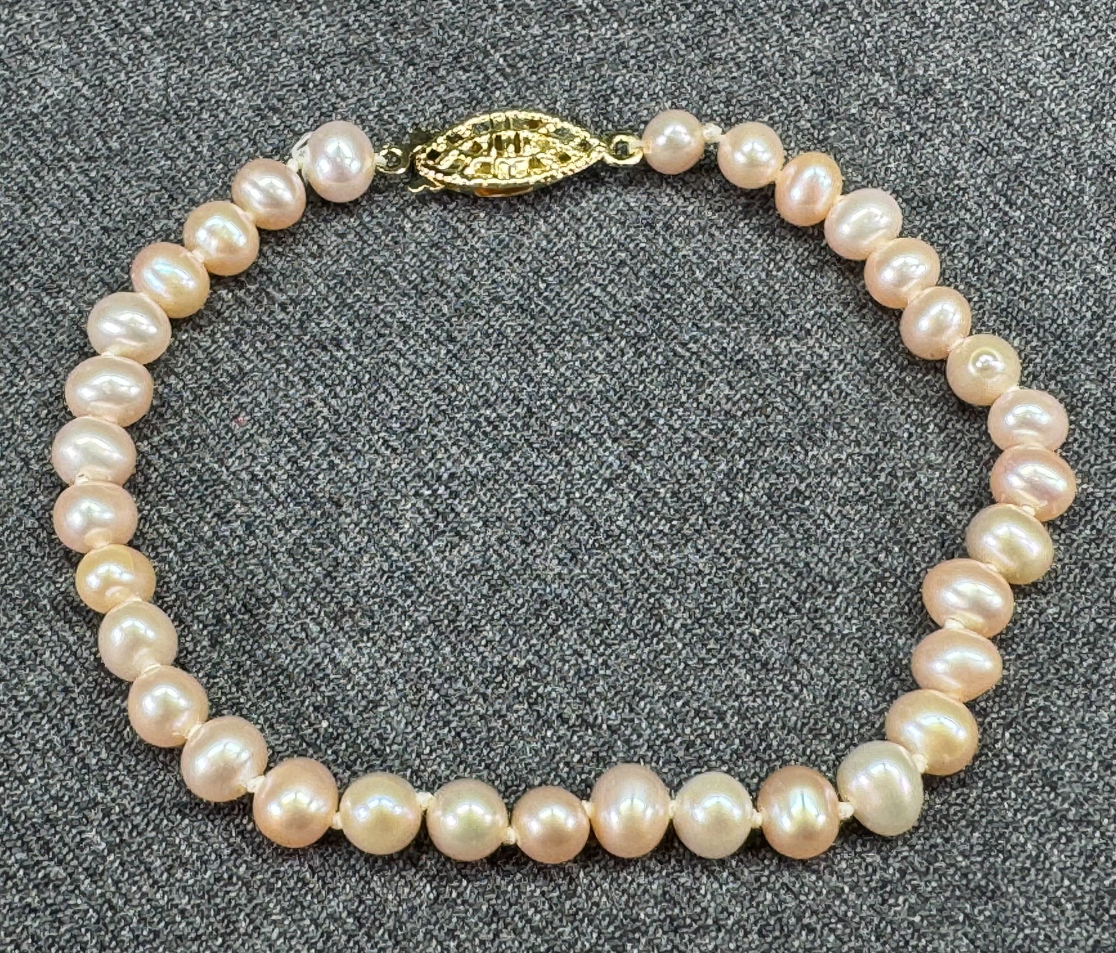 Single Strand Peach Freshwater Pearl Bracelet. Filigree Fish Clasp Gold-tone. Handknotted. *f (1 of 8)