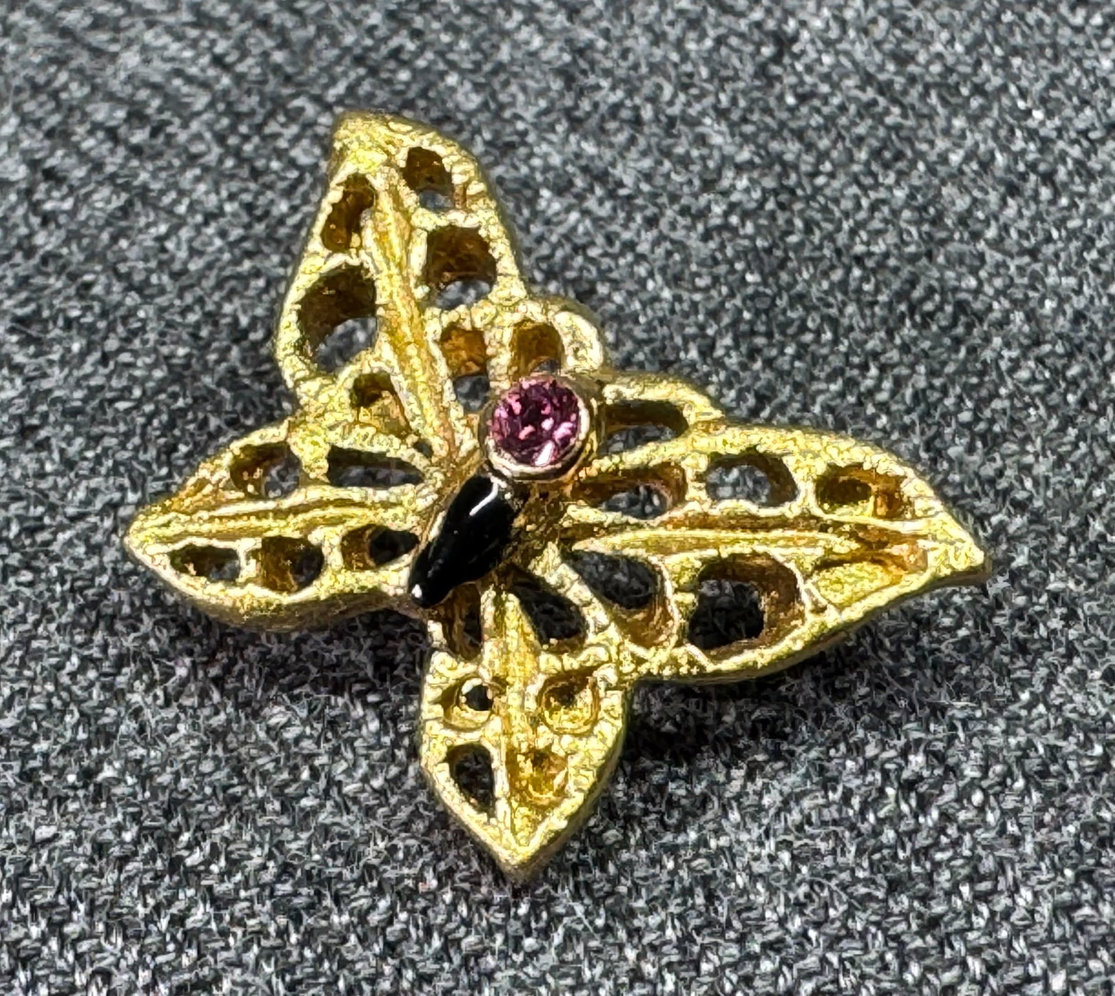 Vintage crystal enamel filigree gold-toned metal butterly lapel pin. *b (1 of 5)