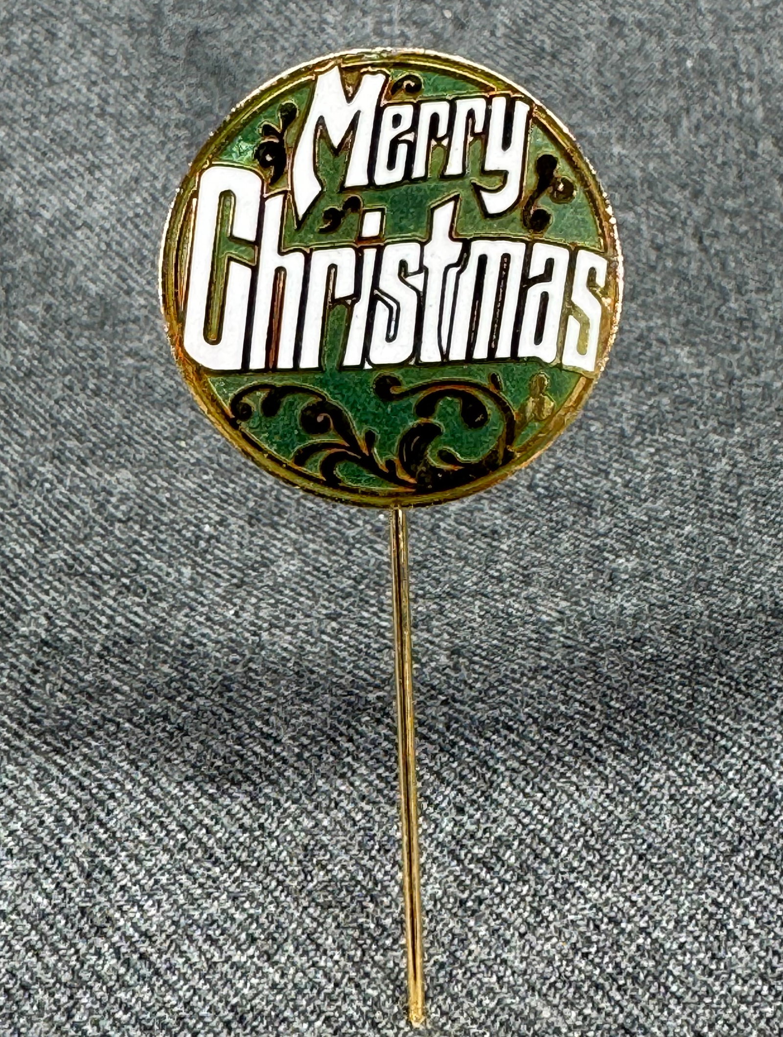 Vintage Centennia 1979 Merry Christmas Enamel Gold-toned Stick Pin. *b (1 of 5)