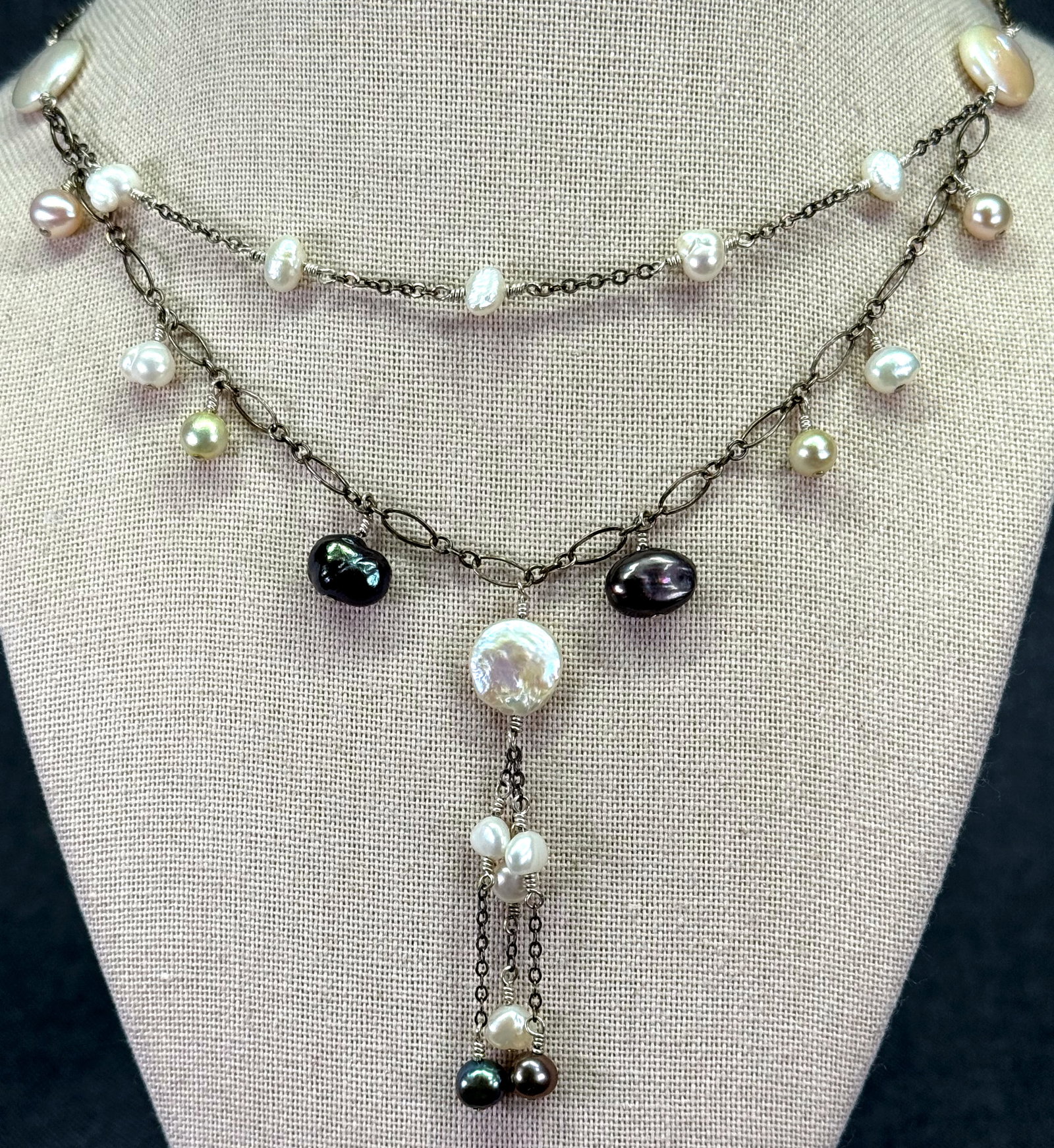 Vintage Artisan Sterling Silver Baroque Pearl Lariat Necklace. *h: Vintage Artisan Sterling Silver Baroque Pearl Lariat Necklace. Marked 925 on clasp. For measures please refer to the pictures taken with a measuring tape. Weight: 15 Grams. IN HOUSE FLAT SHIPPING & HA