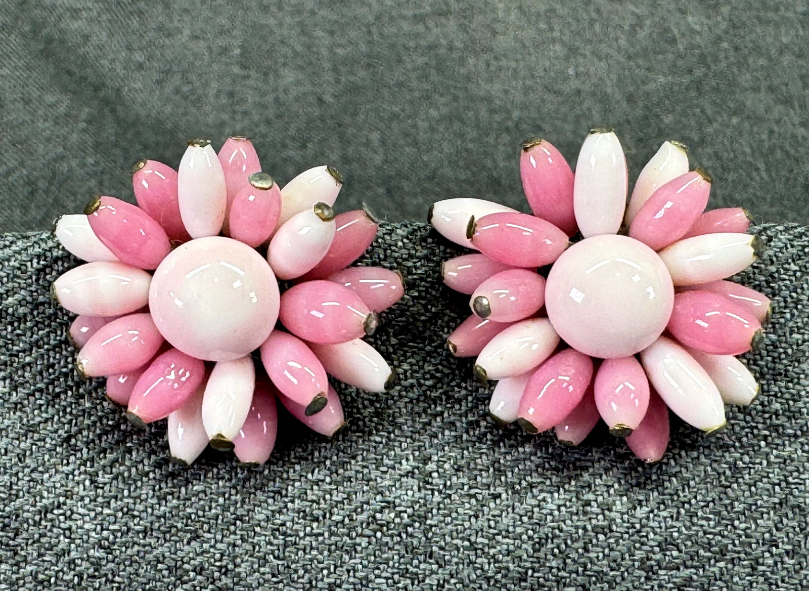 Vintage Haskell-Esque Pink & Rose Glass Flower Cluster Clip Earrings. Japan *h (1 of 6)