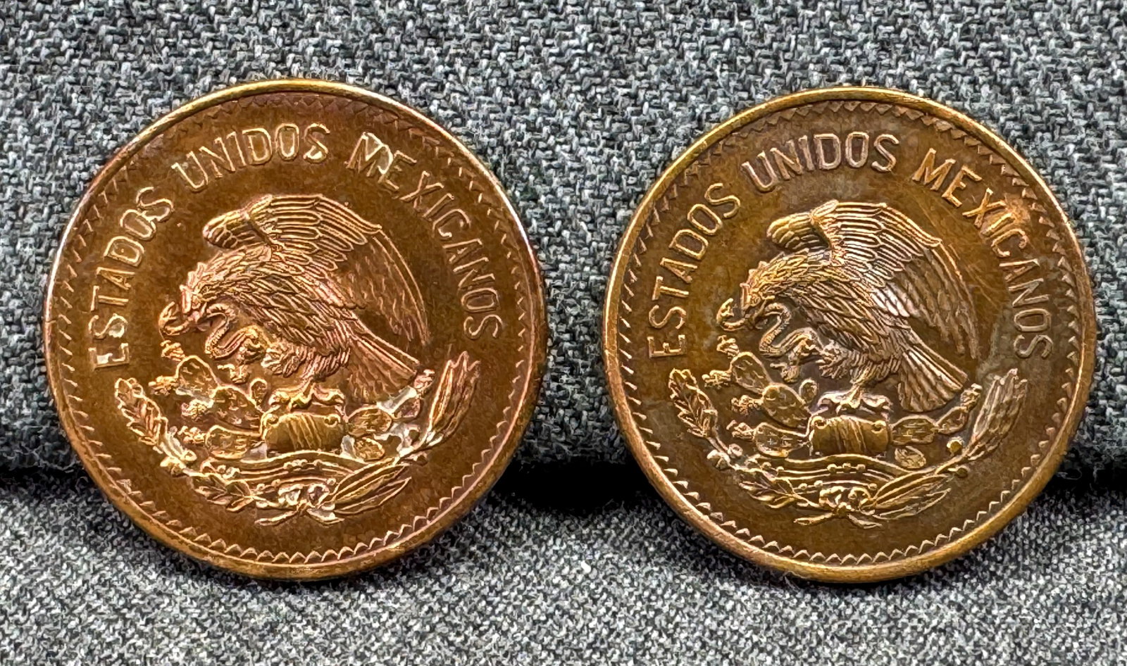 Vintage 1954 Estados Unidos Mexicanos real coins clip earrings *c (1 of 4)