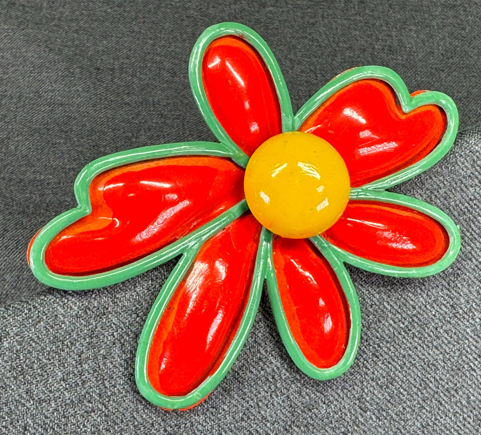 Vintage 60s Pucci Italy oversized enamel flower brooch. Unsigned: IN HOUSE FLAT SHIPPING & HANDLING COST WITHIN ALL THE U.S. : $7 To bypass LiveShipping, and use our In-House shipping service for $7 or shipping combined for multiple lots, please select “Arrang